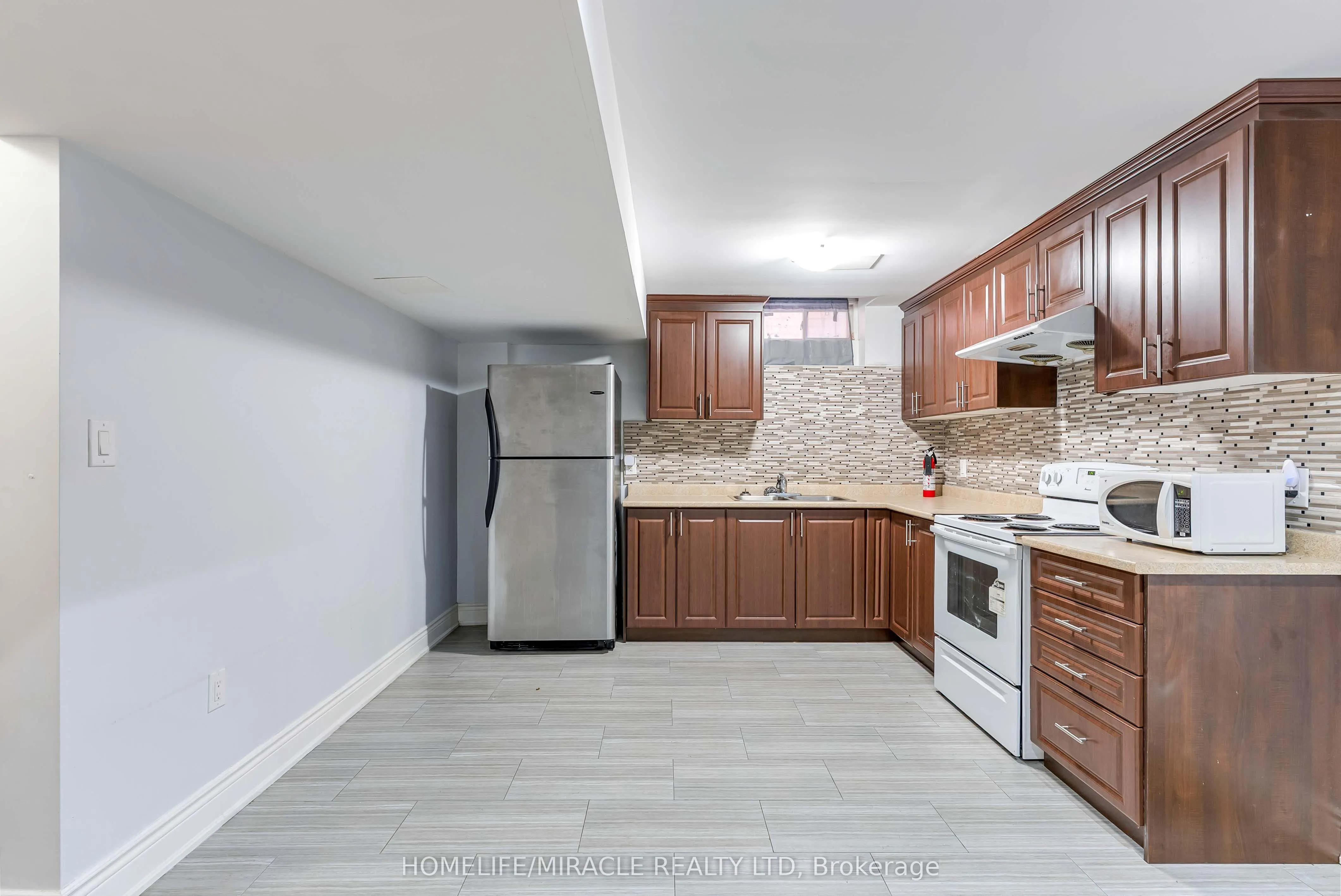 14 Galveston Crescent