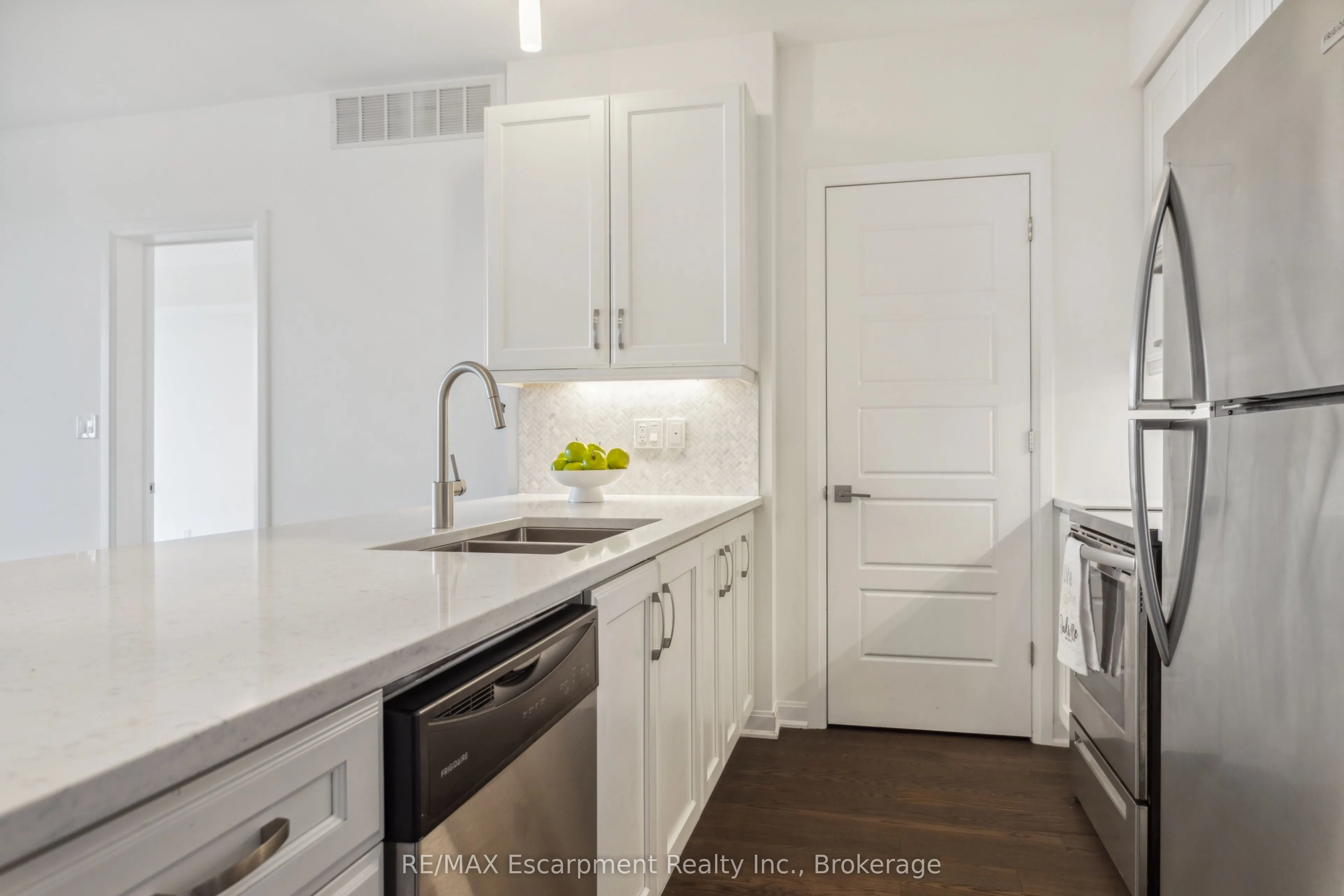3028 CREEKSHORE COMMON, #309