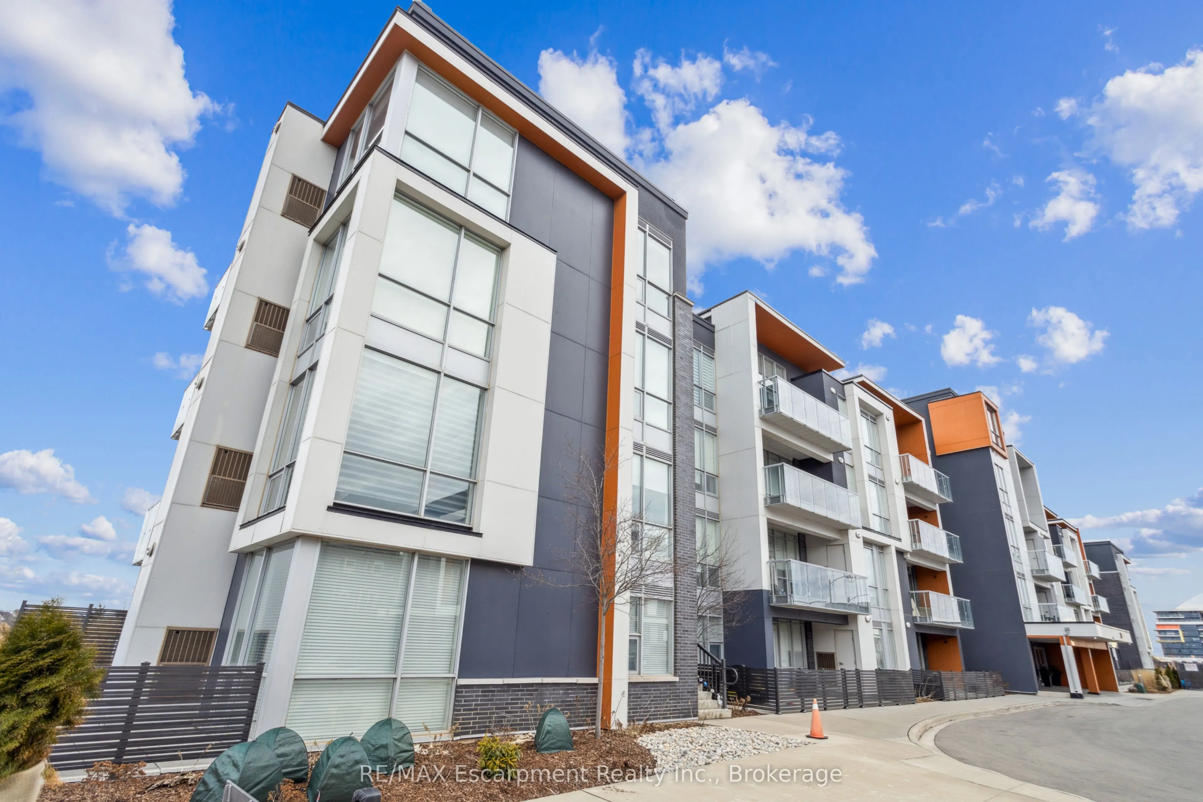 3028 CREEKSHORE COMMON, #309