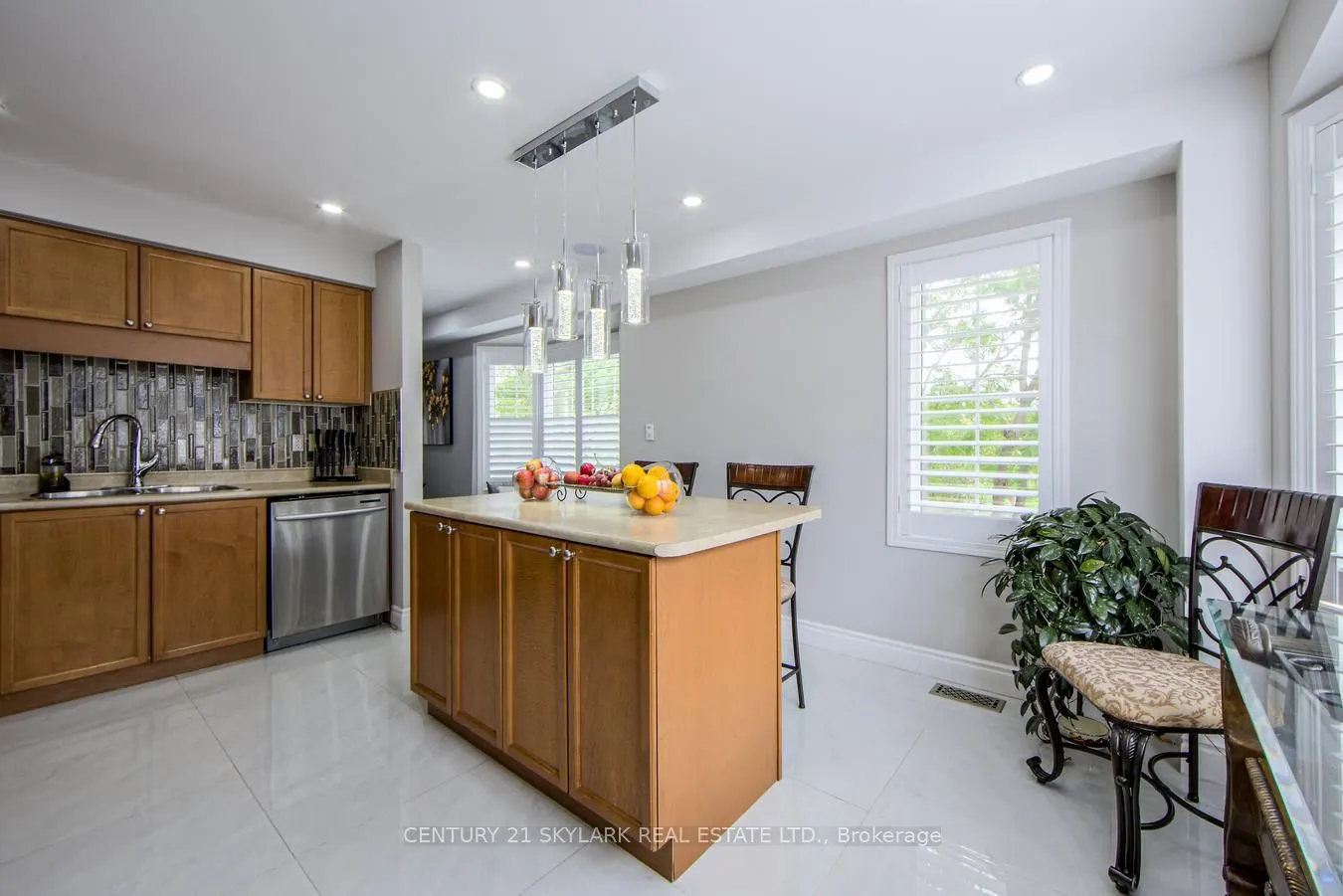 21 Decker Hollow Circle