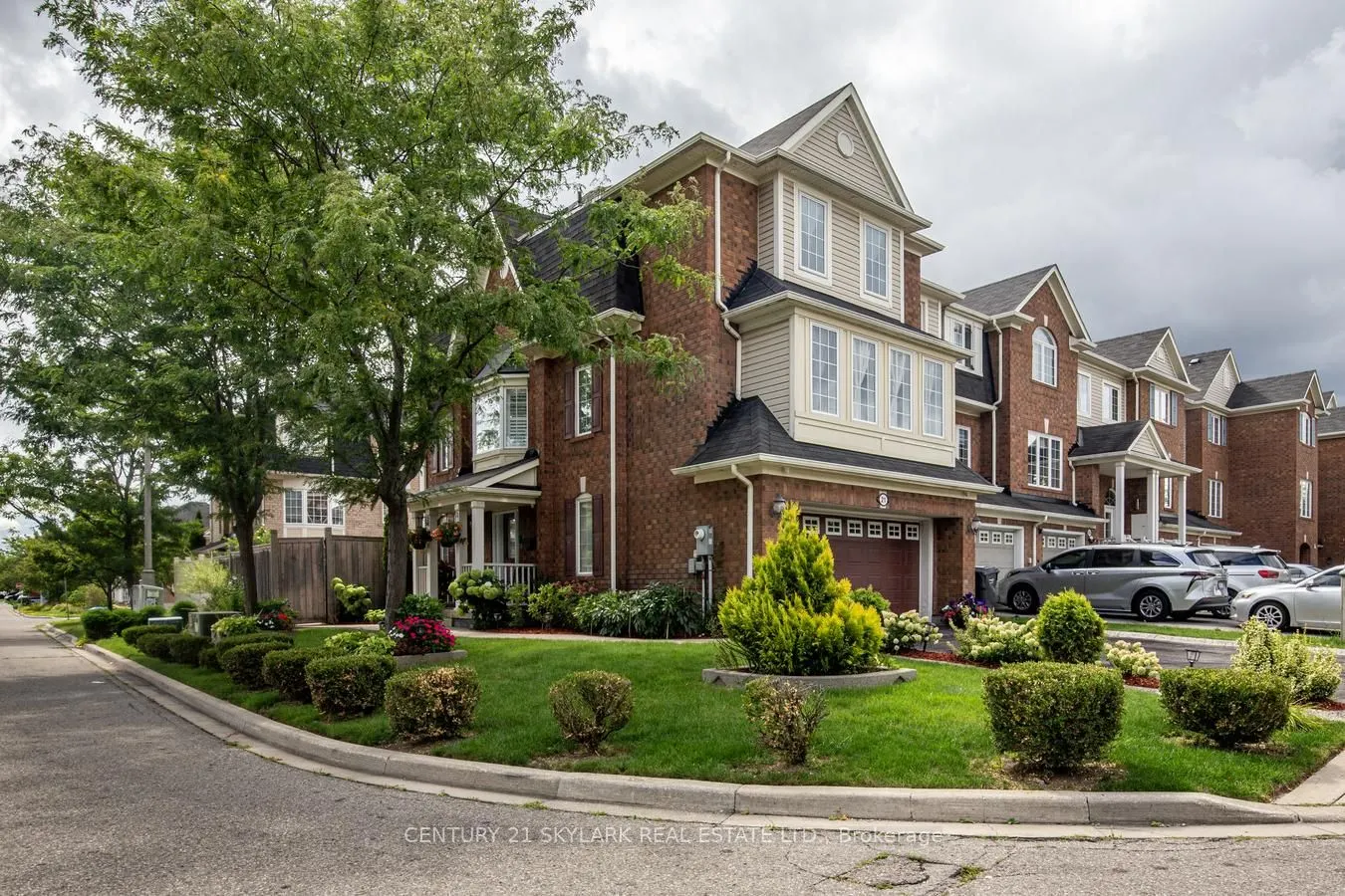 21 Decker Hollow Circle