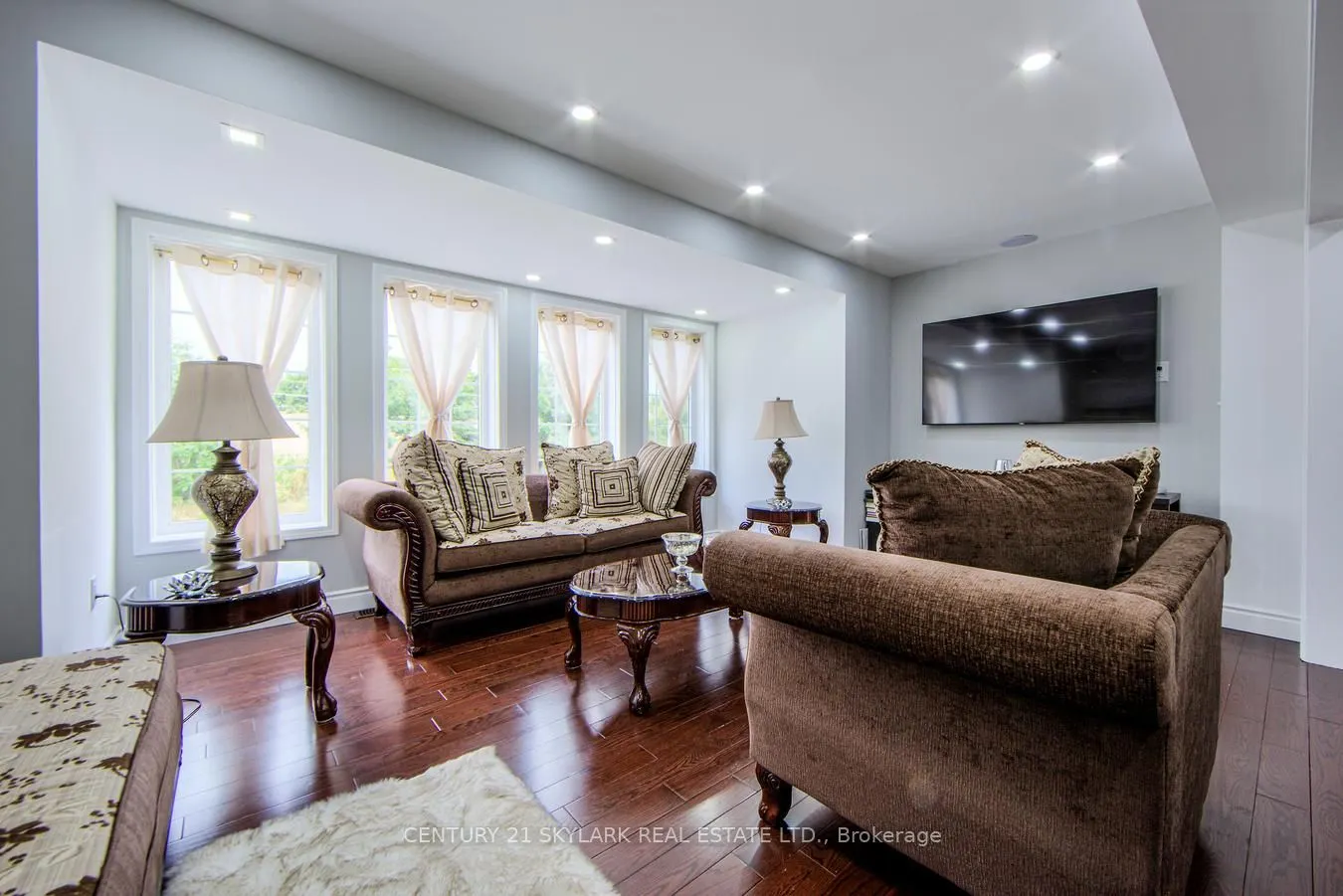 21 Decker Hollow Circle