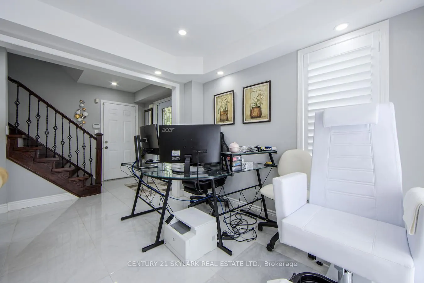 21 Decker Hollow Circle