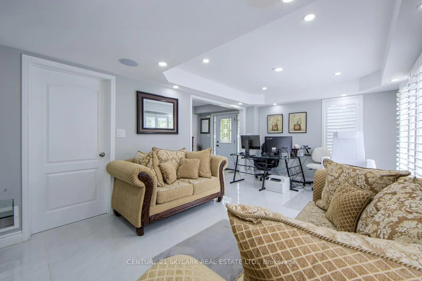 21 Decker Hollow Circle