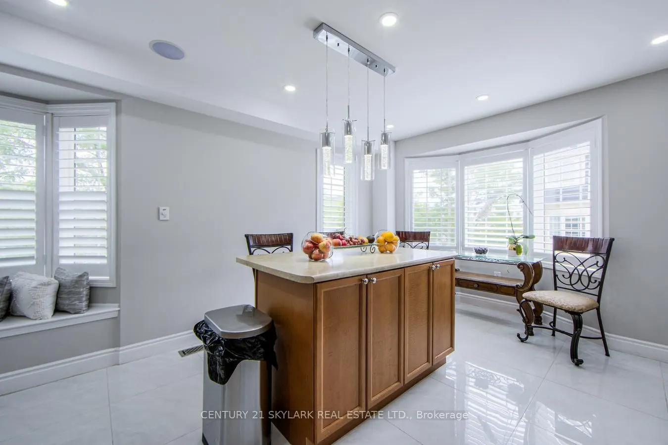 21 Decker Hollow Circle