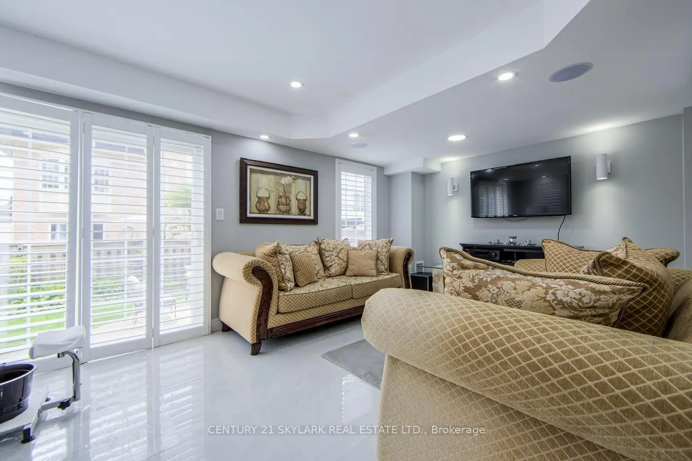 21 Decker Hollow Circle