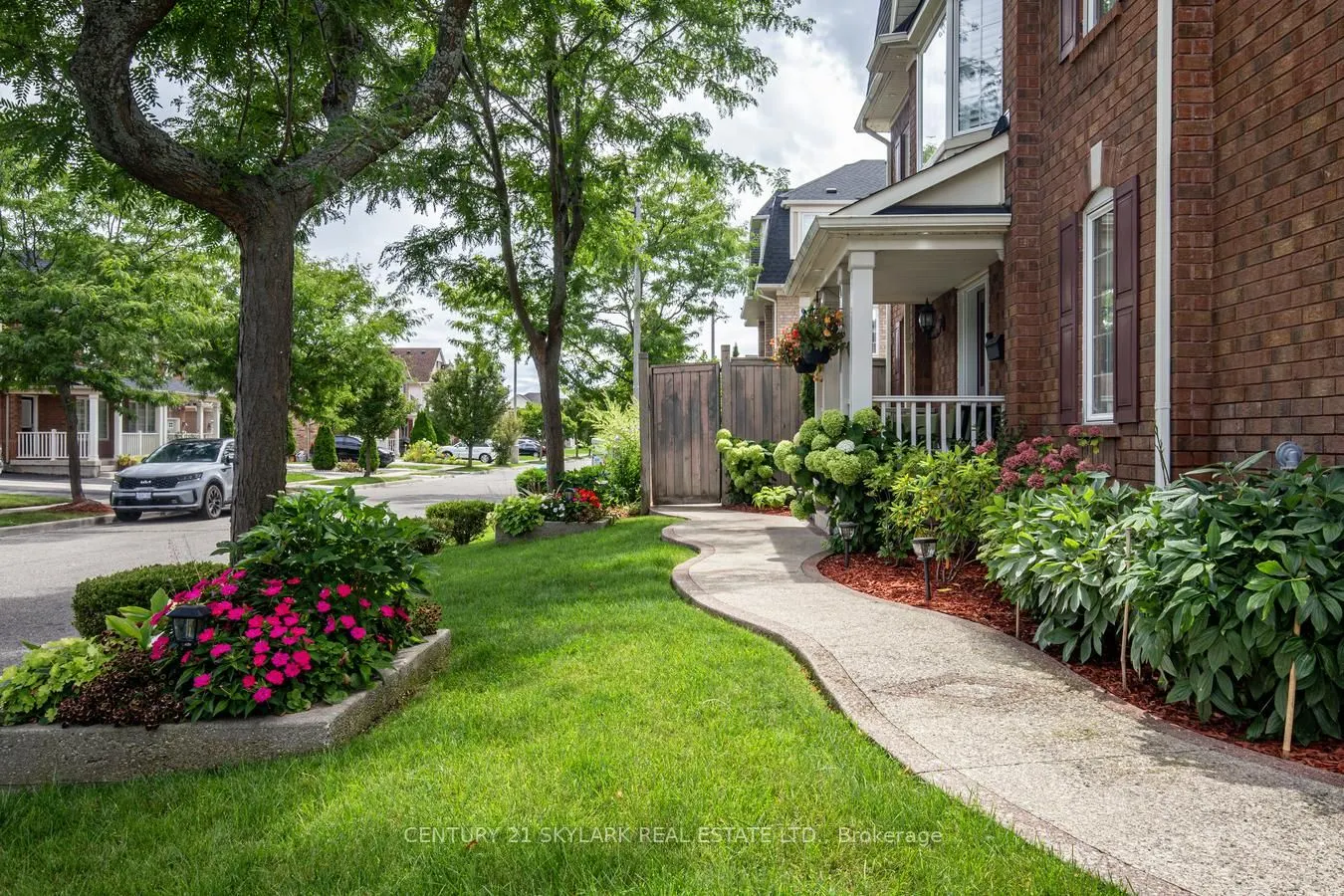 21 Decker Hollow Circle