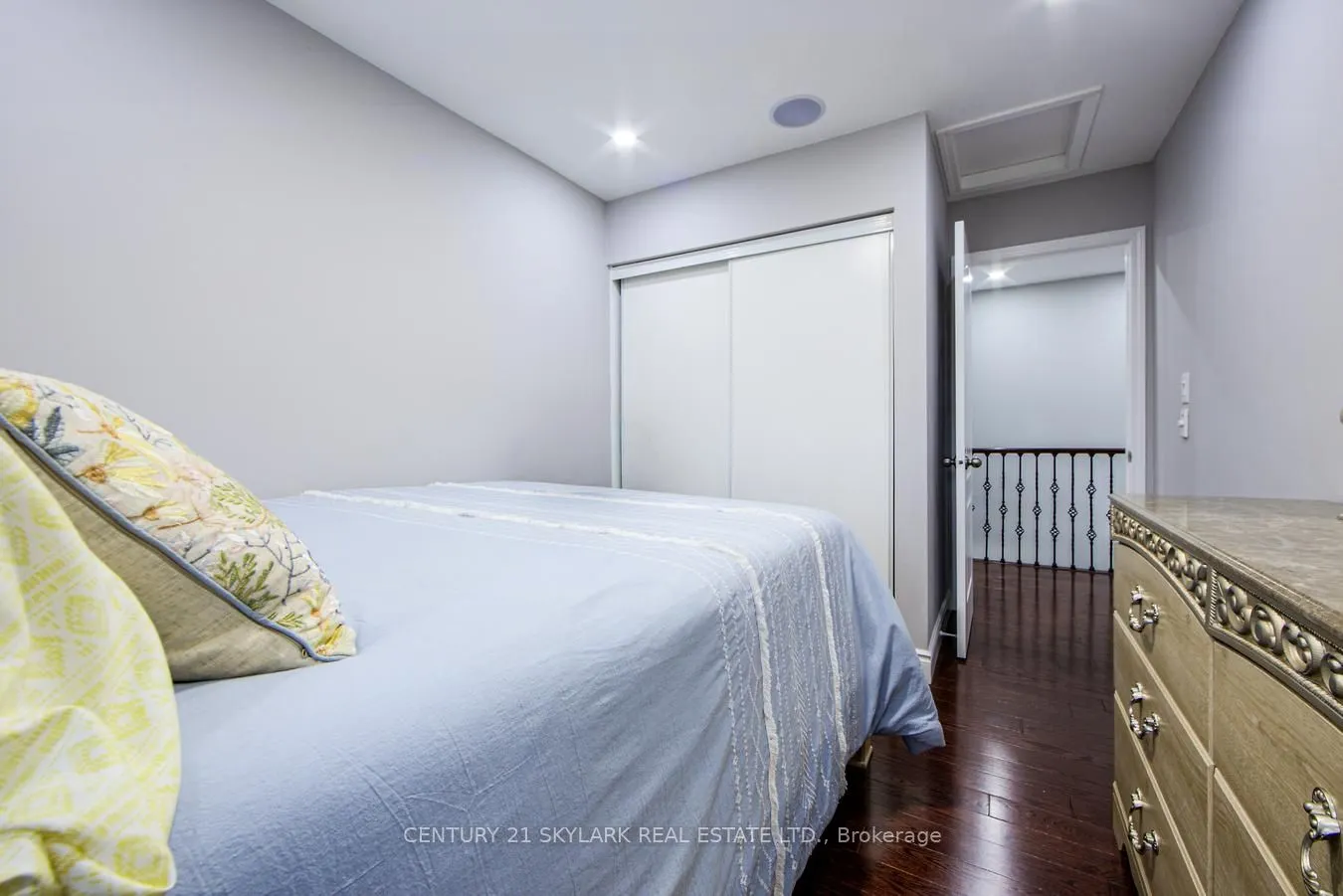 21 Decker Hollow Circle