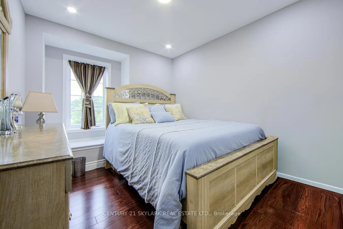 21 Decker Hollow Circle