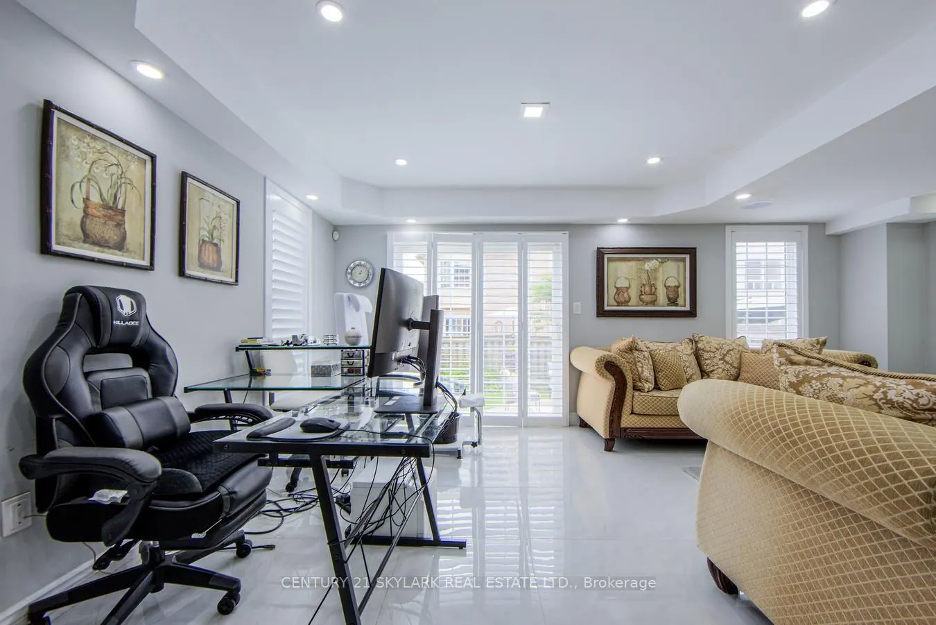 21 Decker Hollow Circle