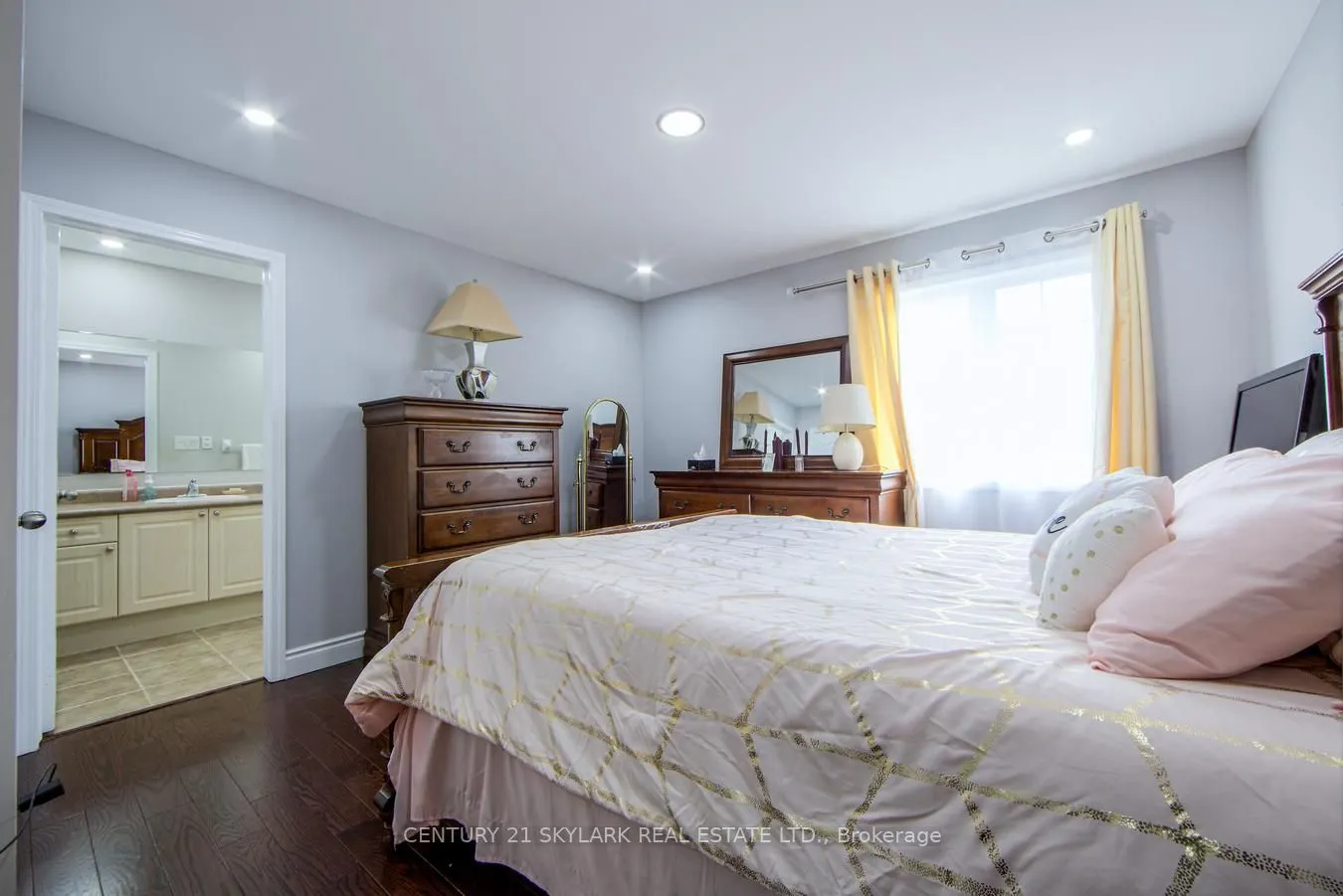 21 Decker Hollow Circle