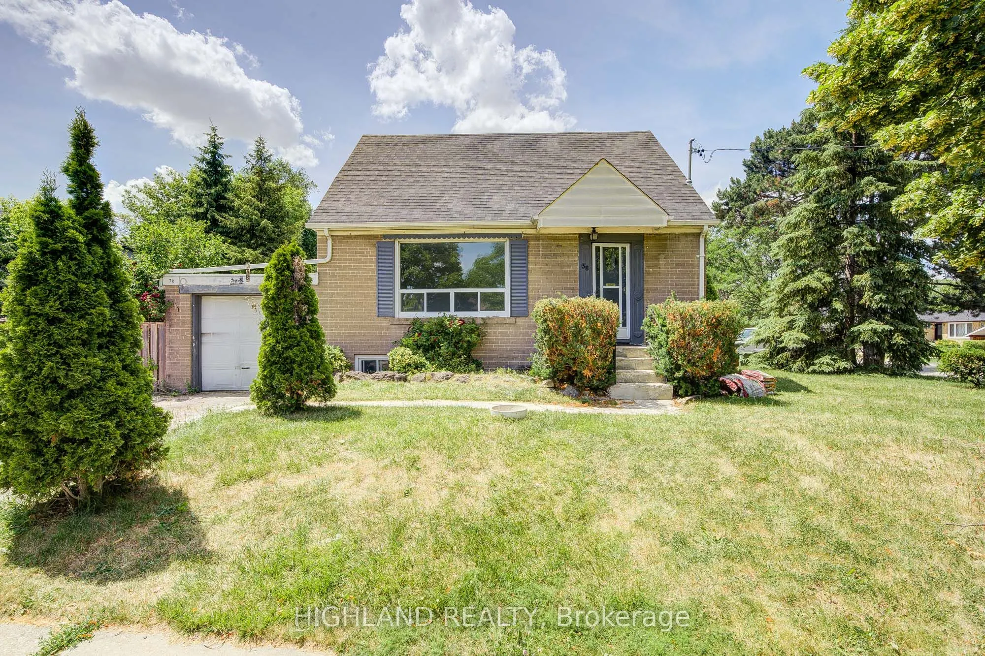 38 Esmond Crescent