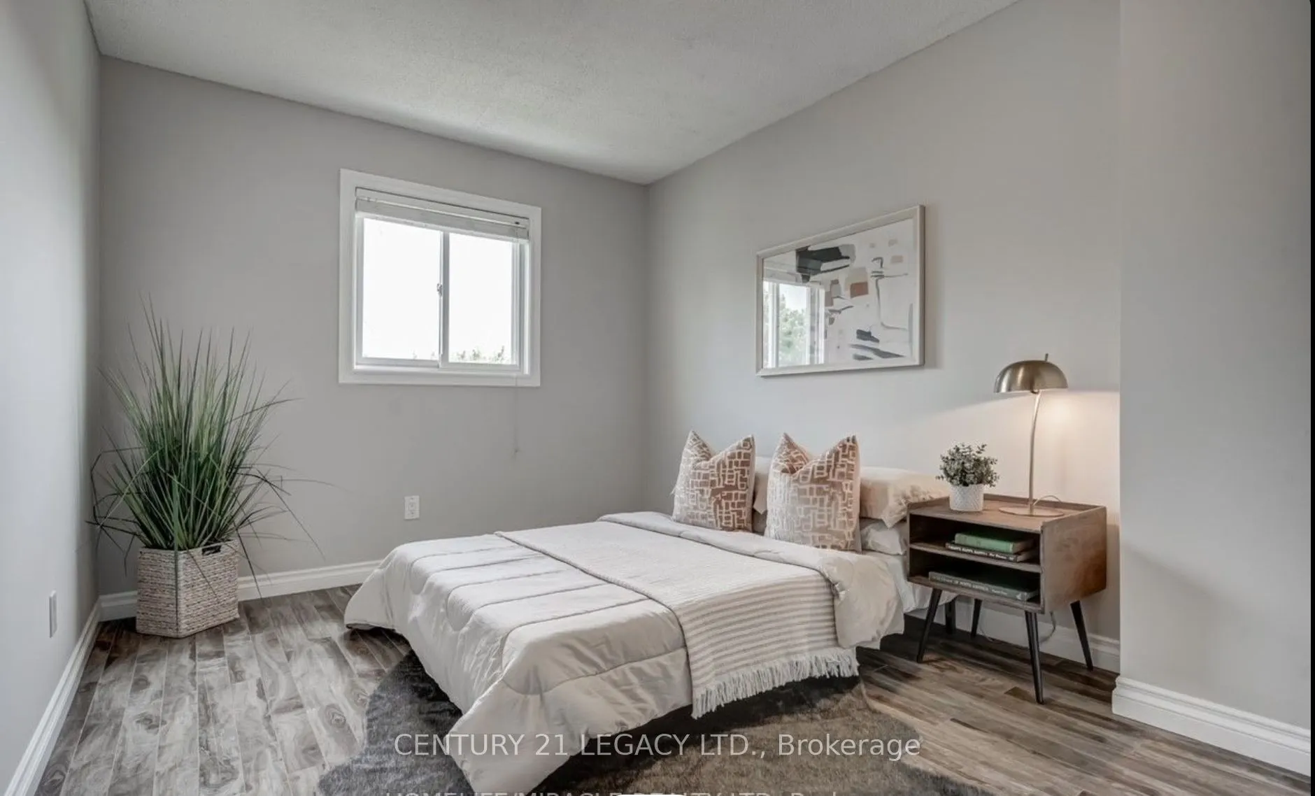 339 Lewis Drive W, #Upper