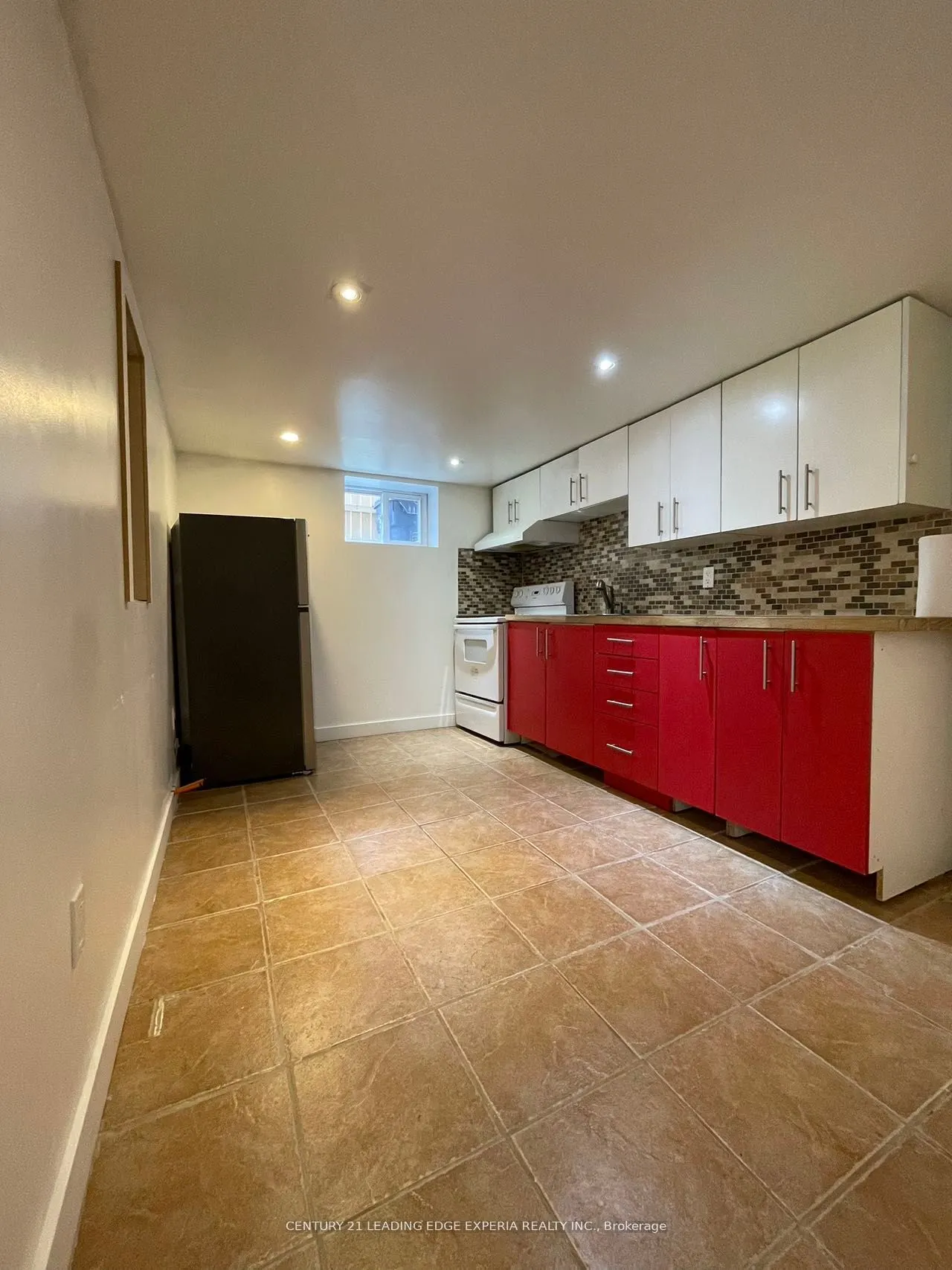 48 Greendale Avenue, #Lower