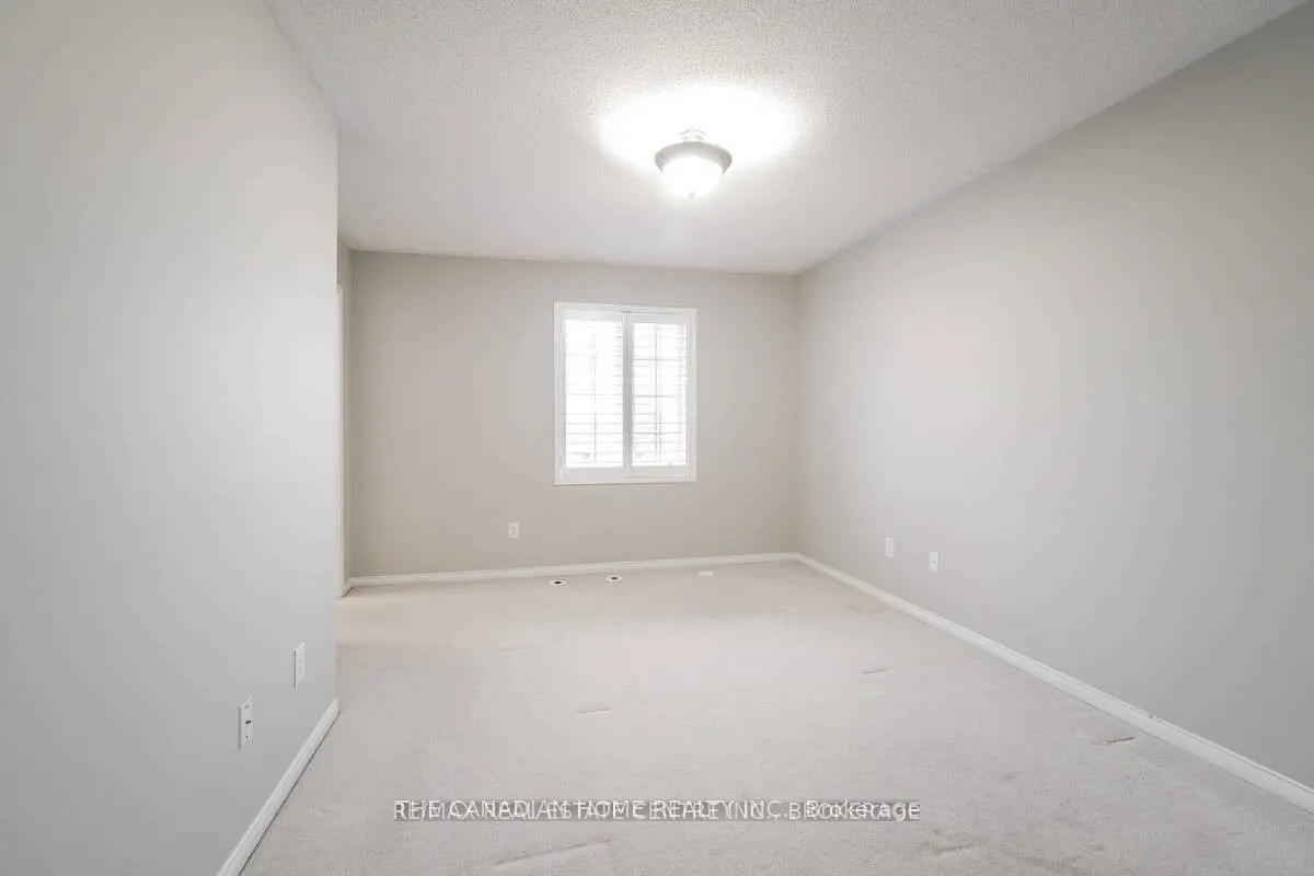 2331 Saddlecreek Crescent