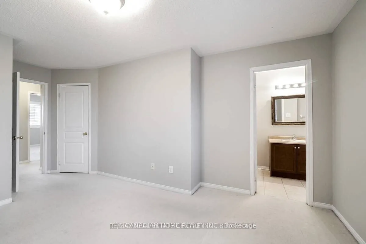 2331 Saddlecreek Crescent