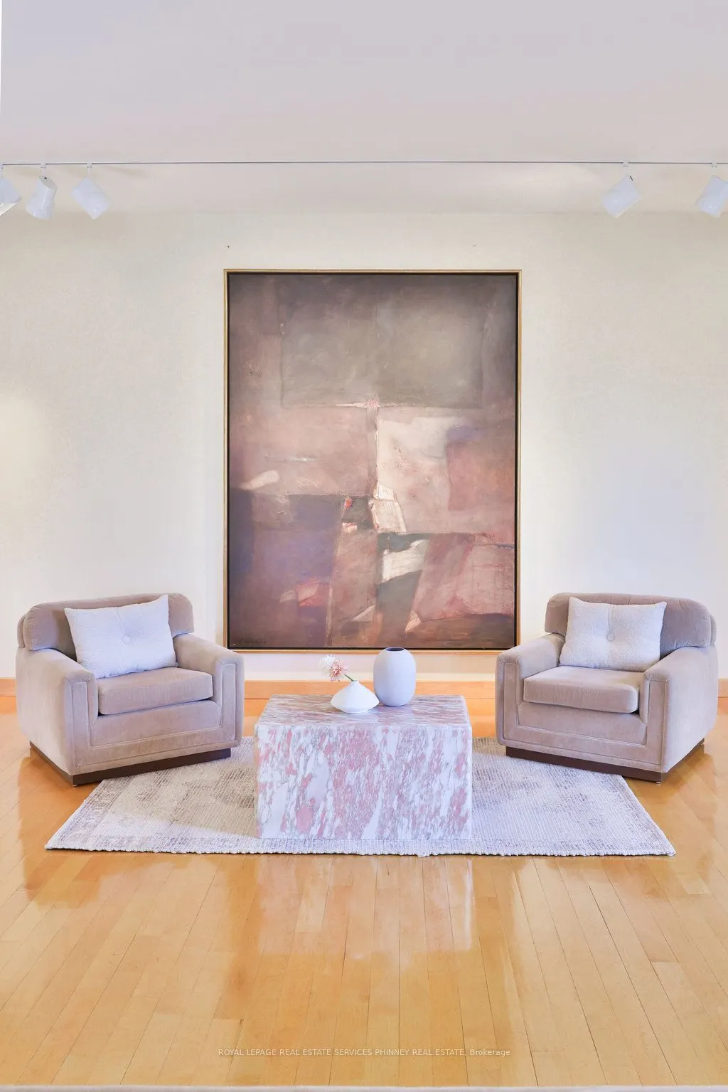 937 WHITTIER Crescent
