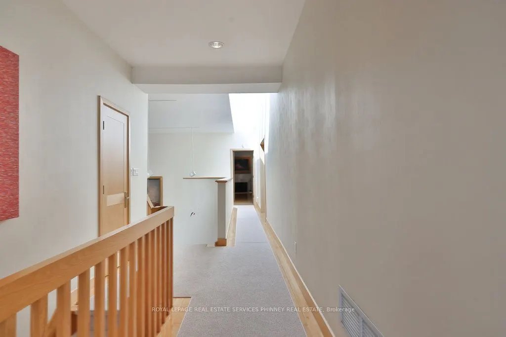 937 WHITTIER Crescent