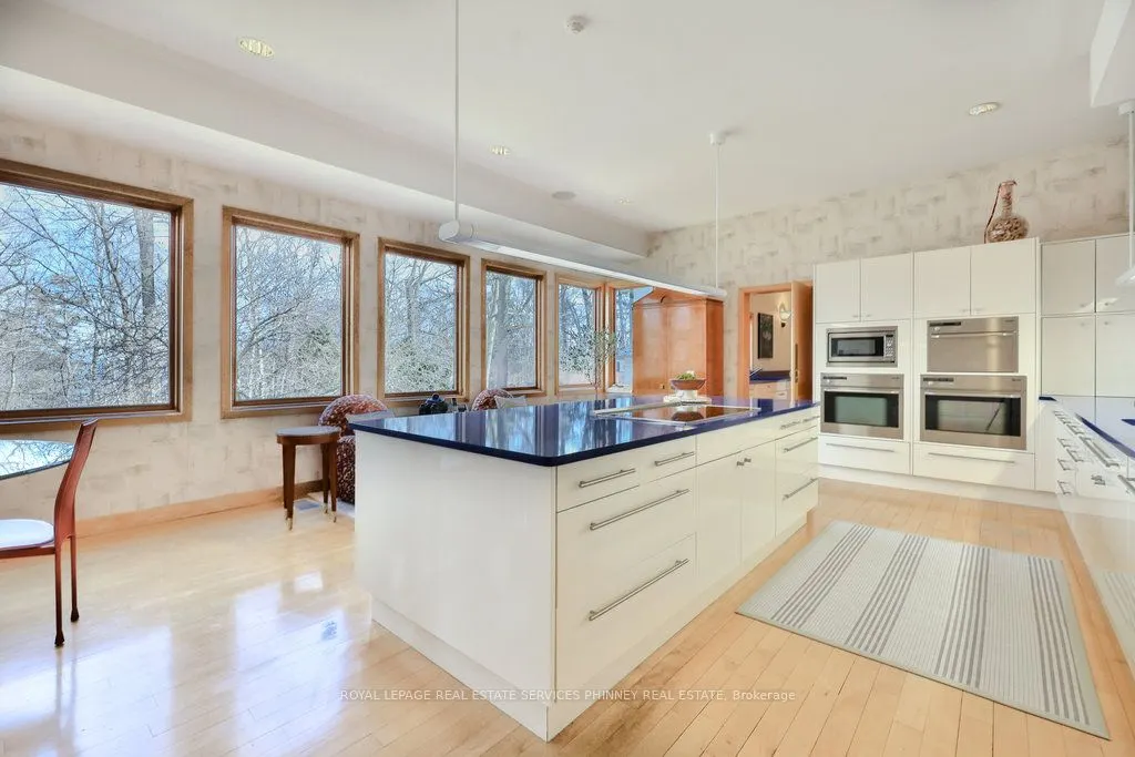 937 WHITTIER Crescent