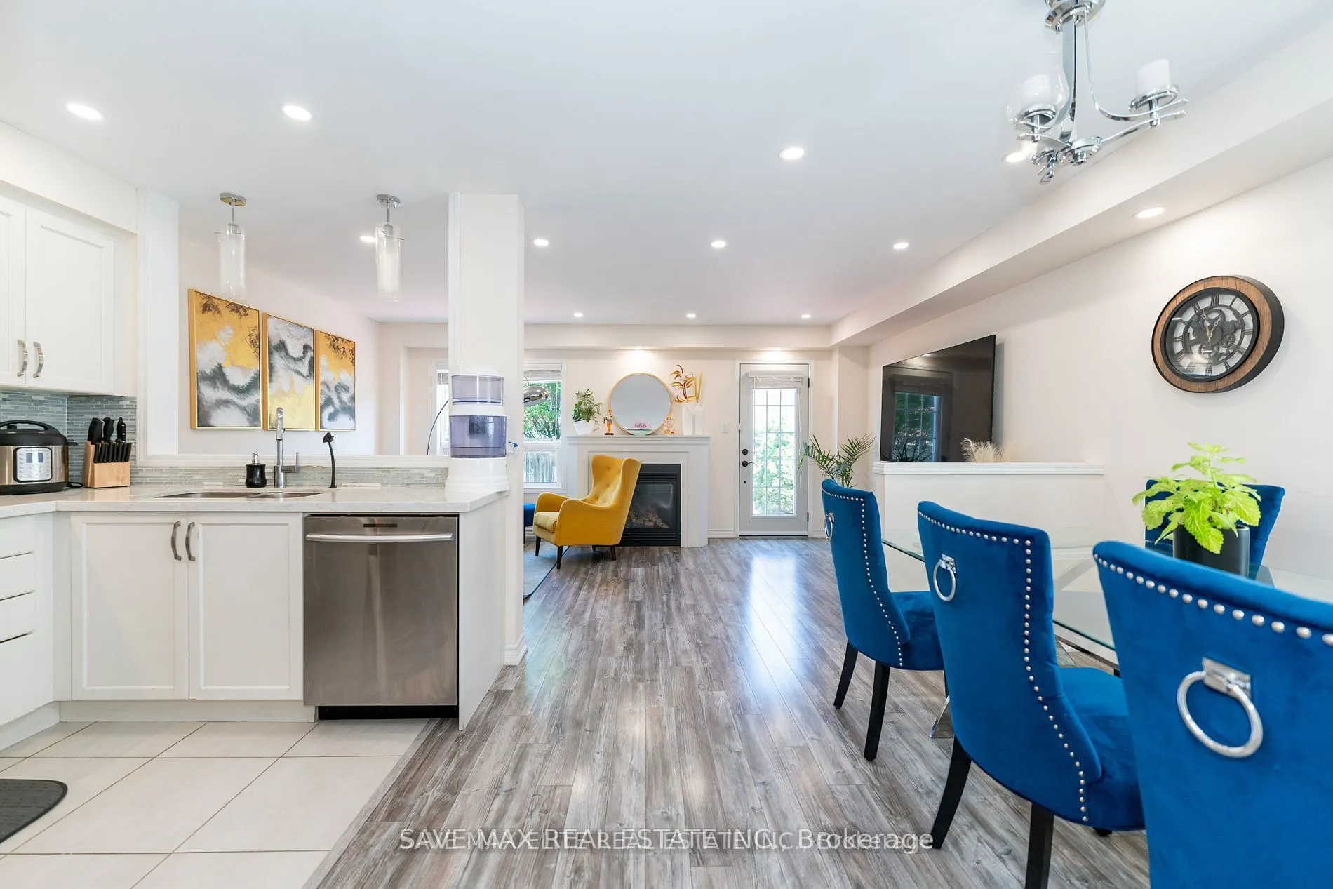 5549 Katy Gate