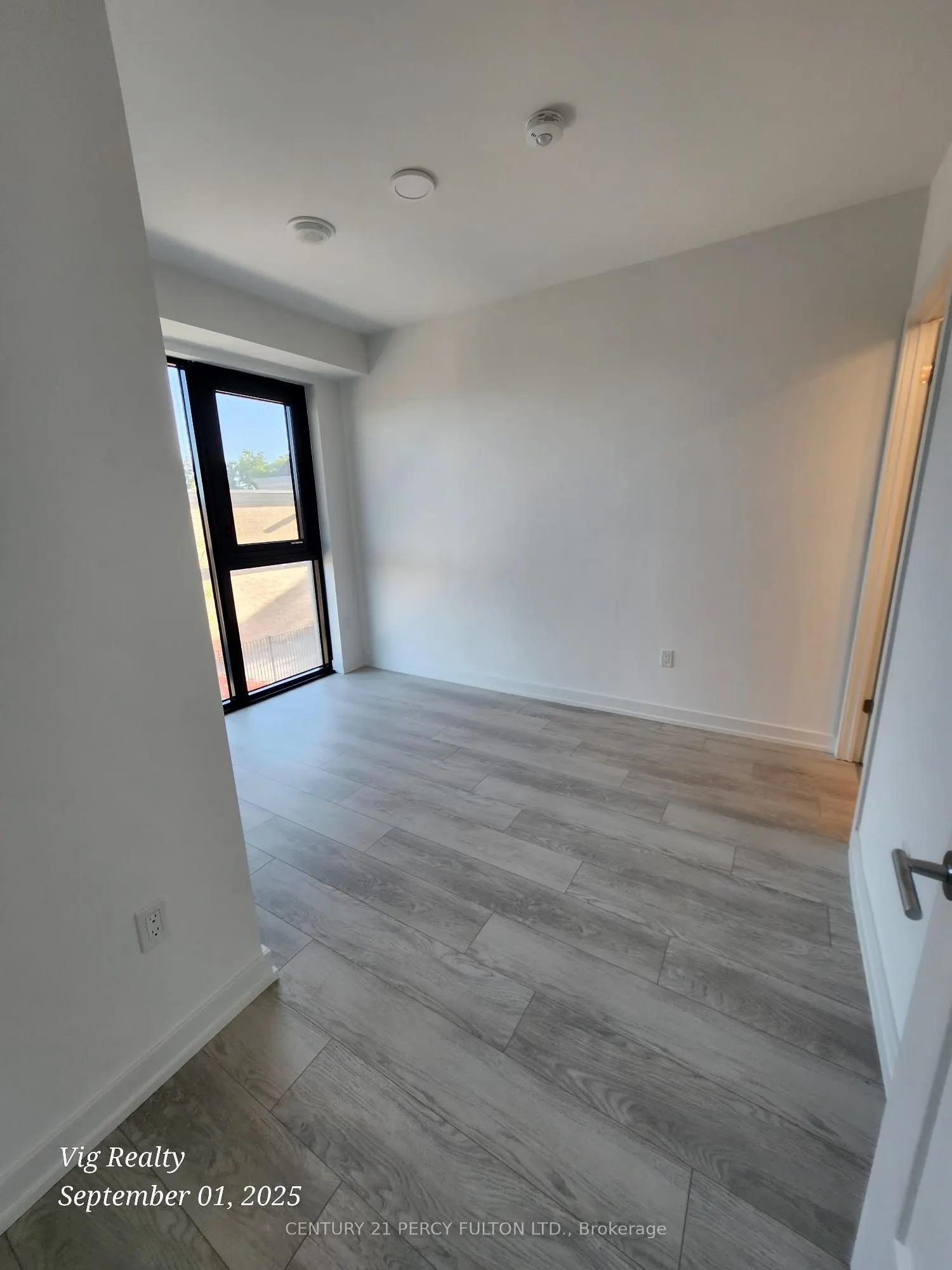 801 The Queensway Avenue, #205