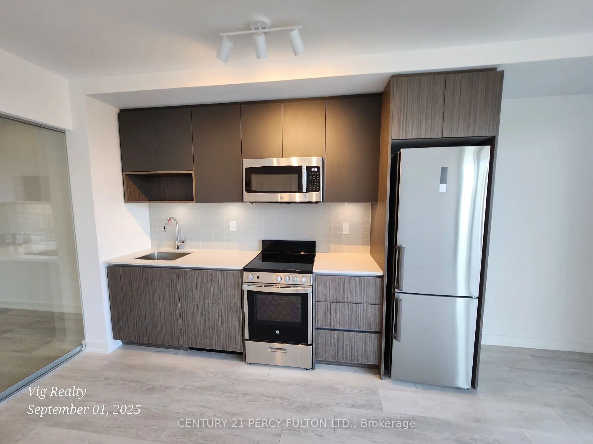 801 The Queensway Avenue, #205