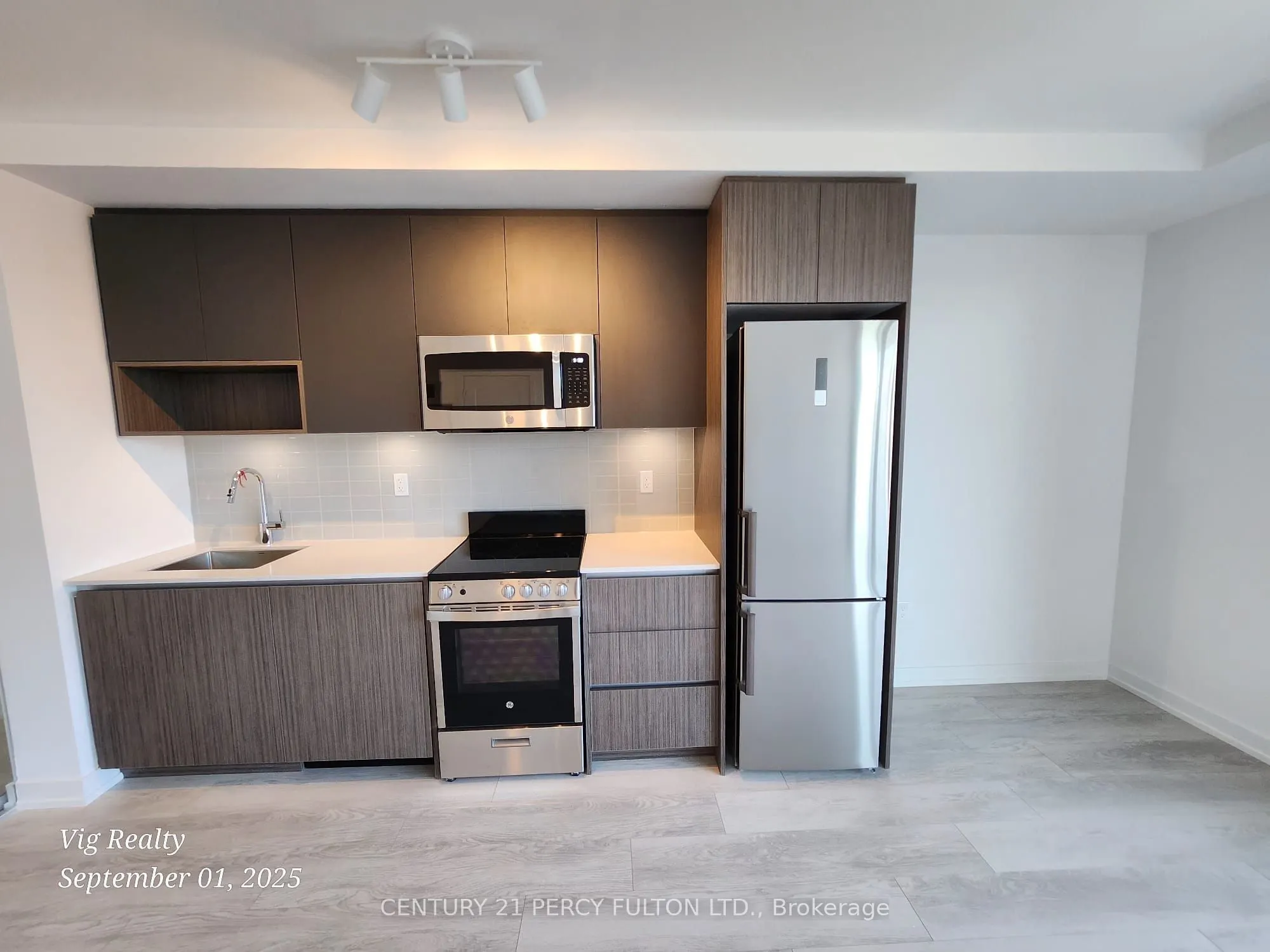 801 The Queensway Avenue, #205