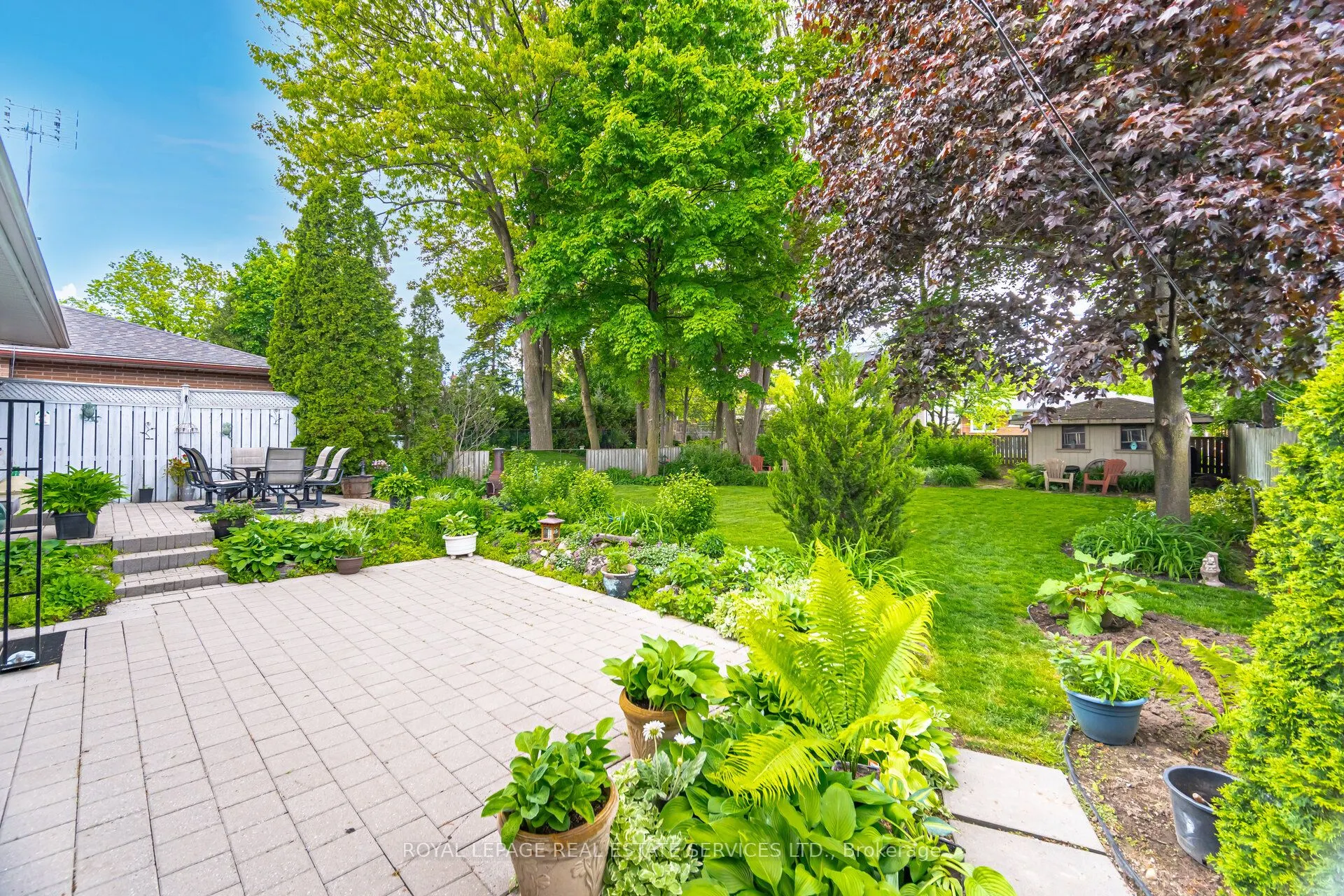 26 Alanmeade Crescent