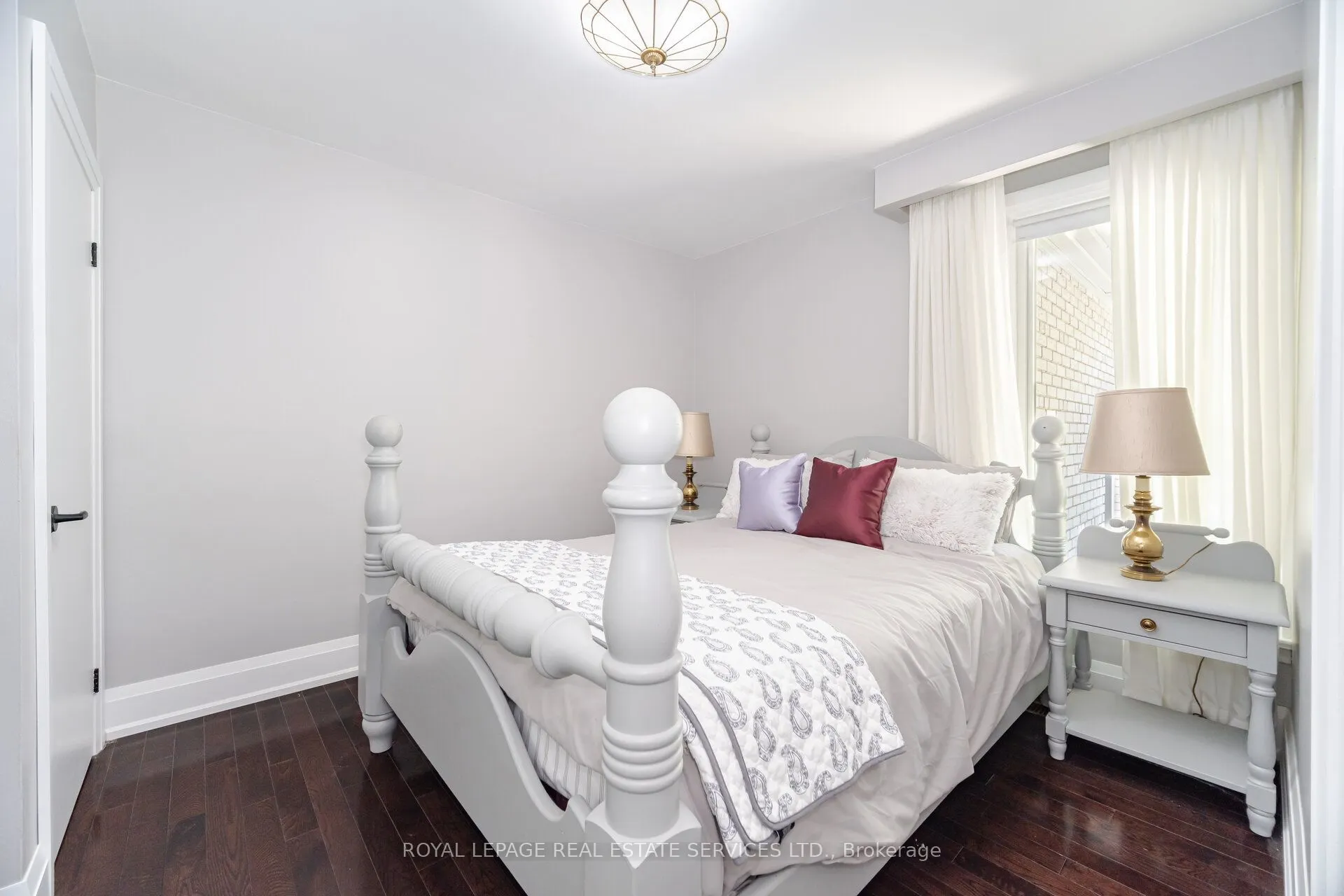 26 Alanmeade Crescent
