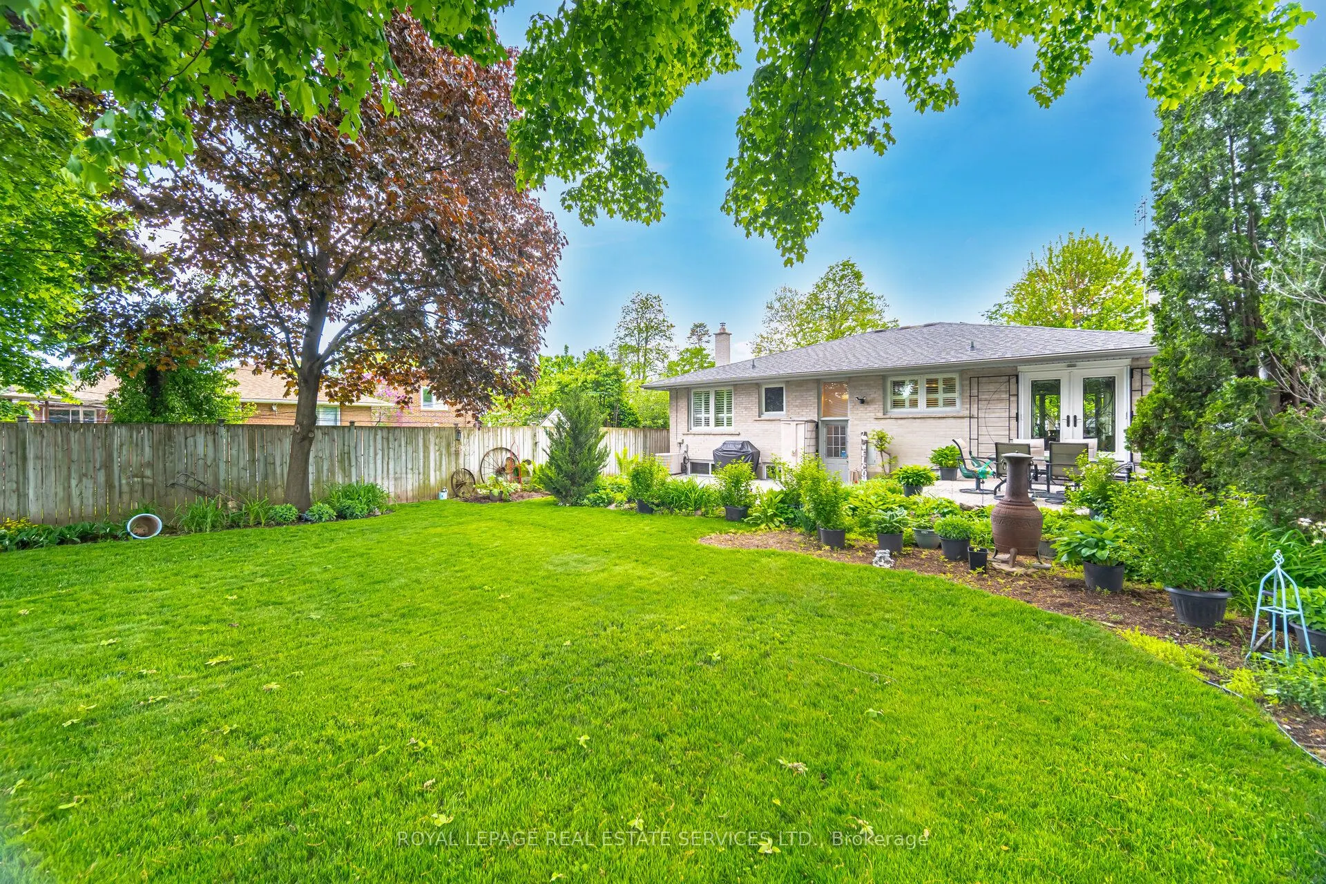26 Alanmeade Crescent