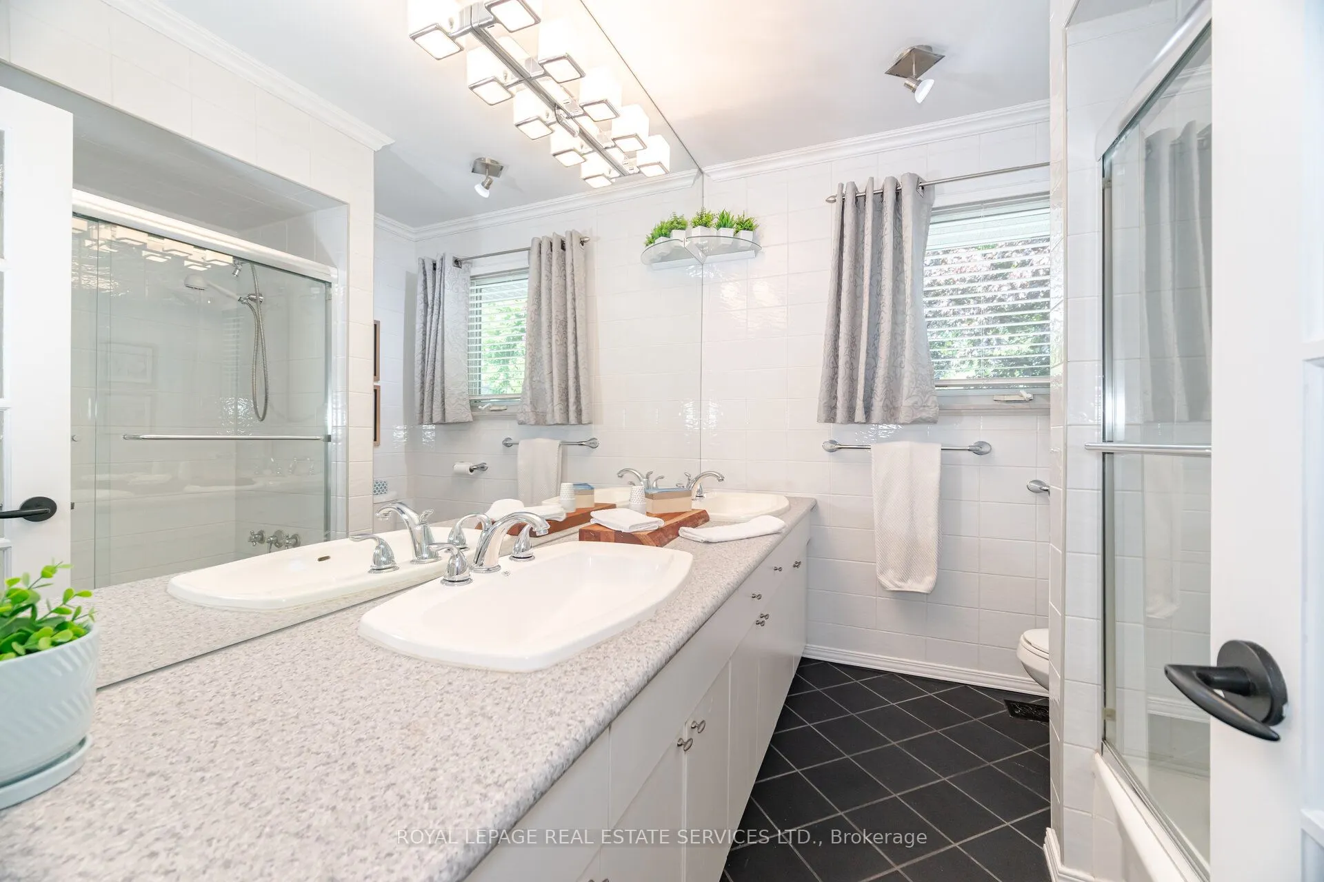 26 Alanmeade Crescent
