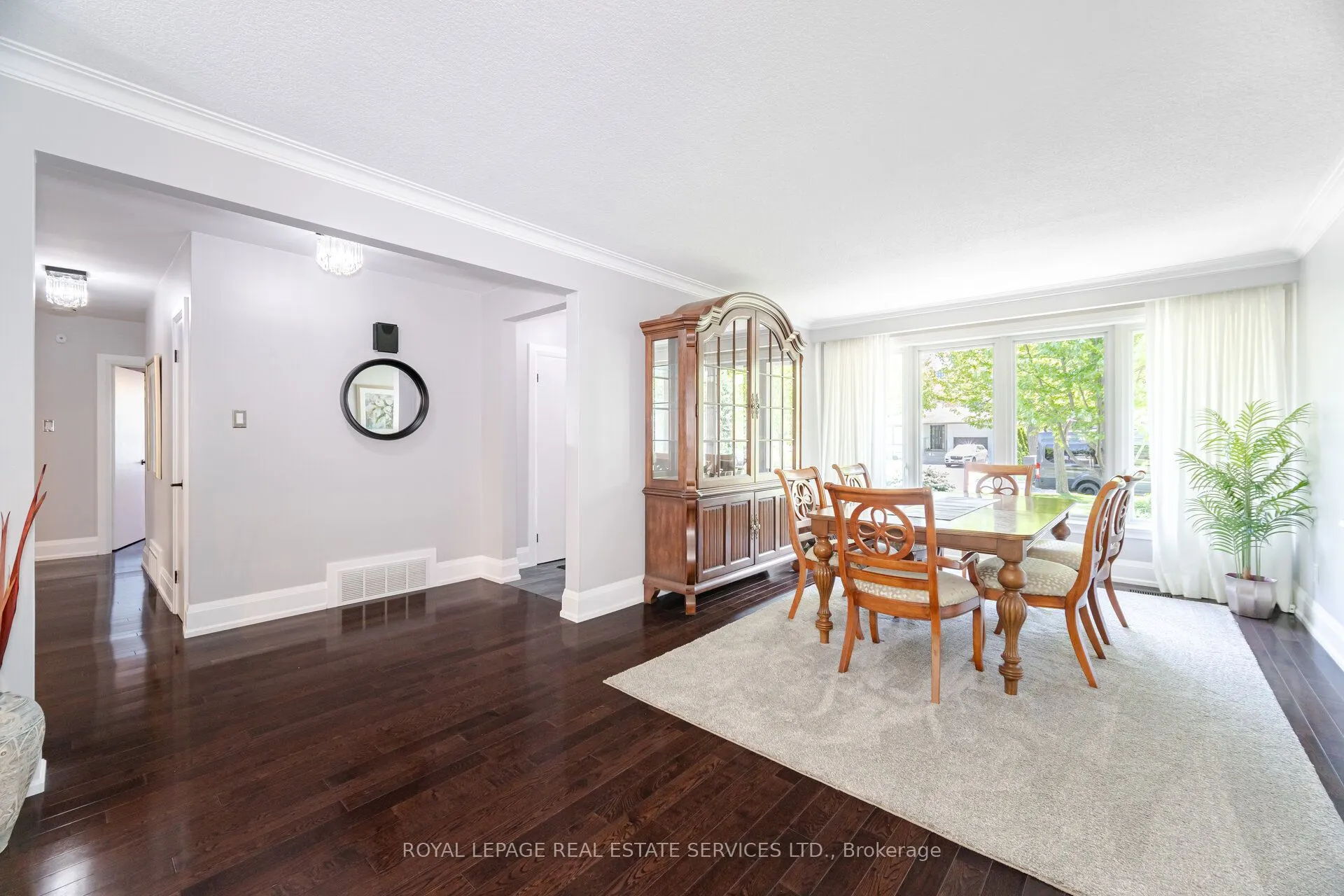 26 Alanmeade Crescent