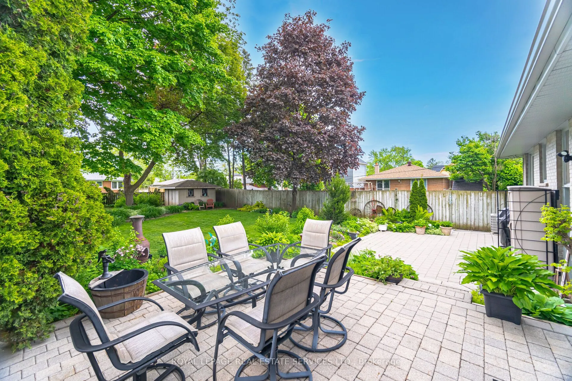 26 Alanmeade Crescent