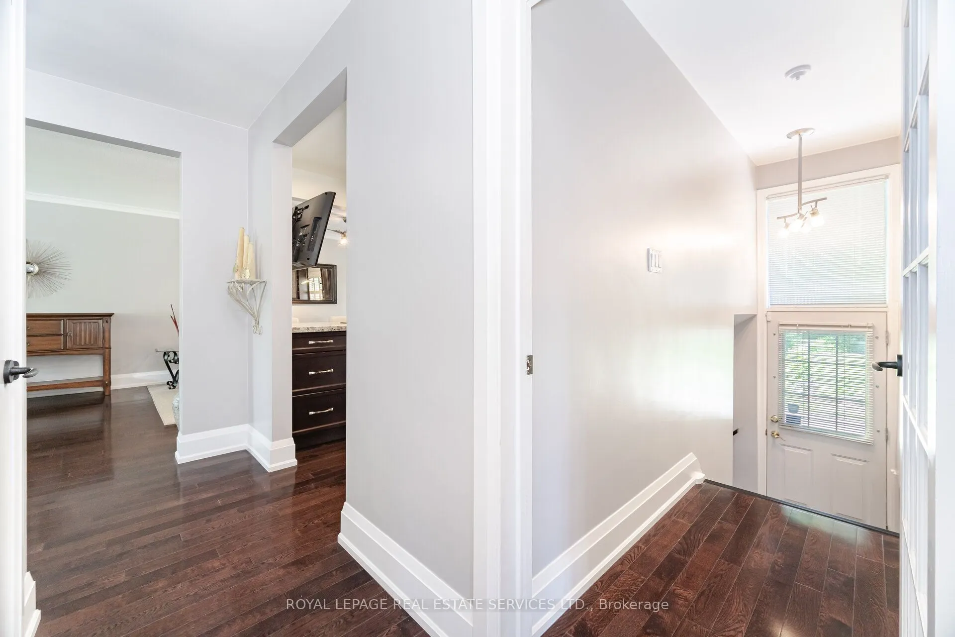 26 Alanmeade Crescent