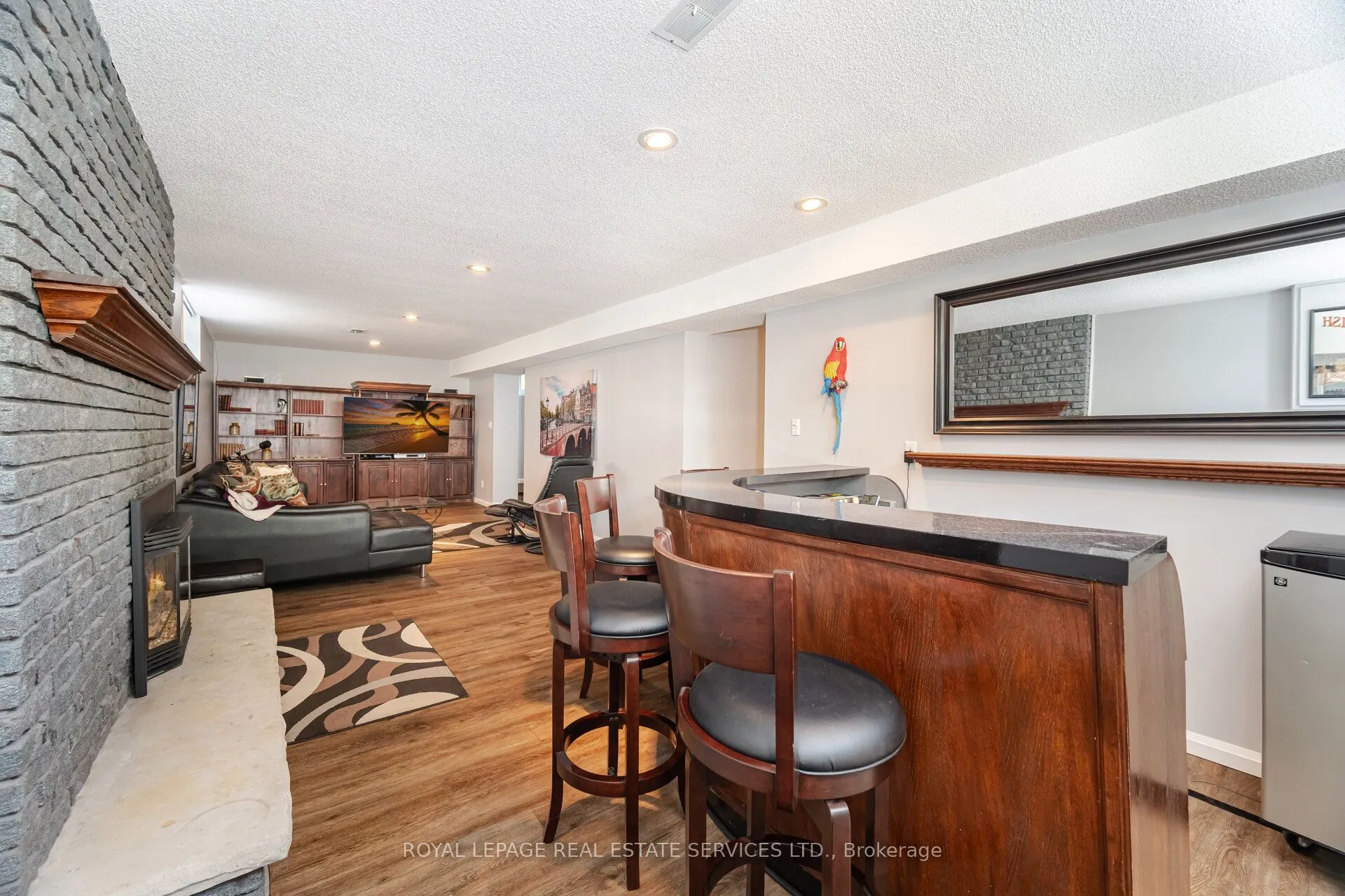 26 Alanmeade Crescent