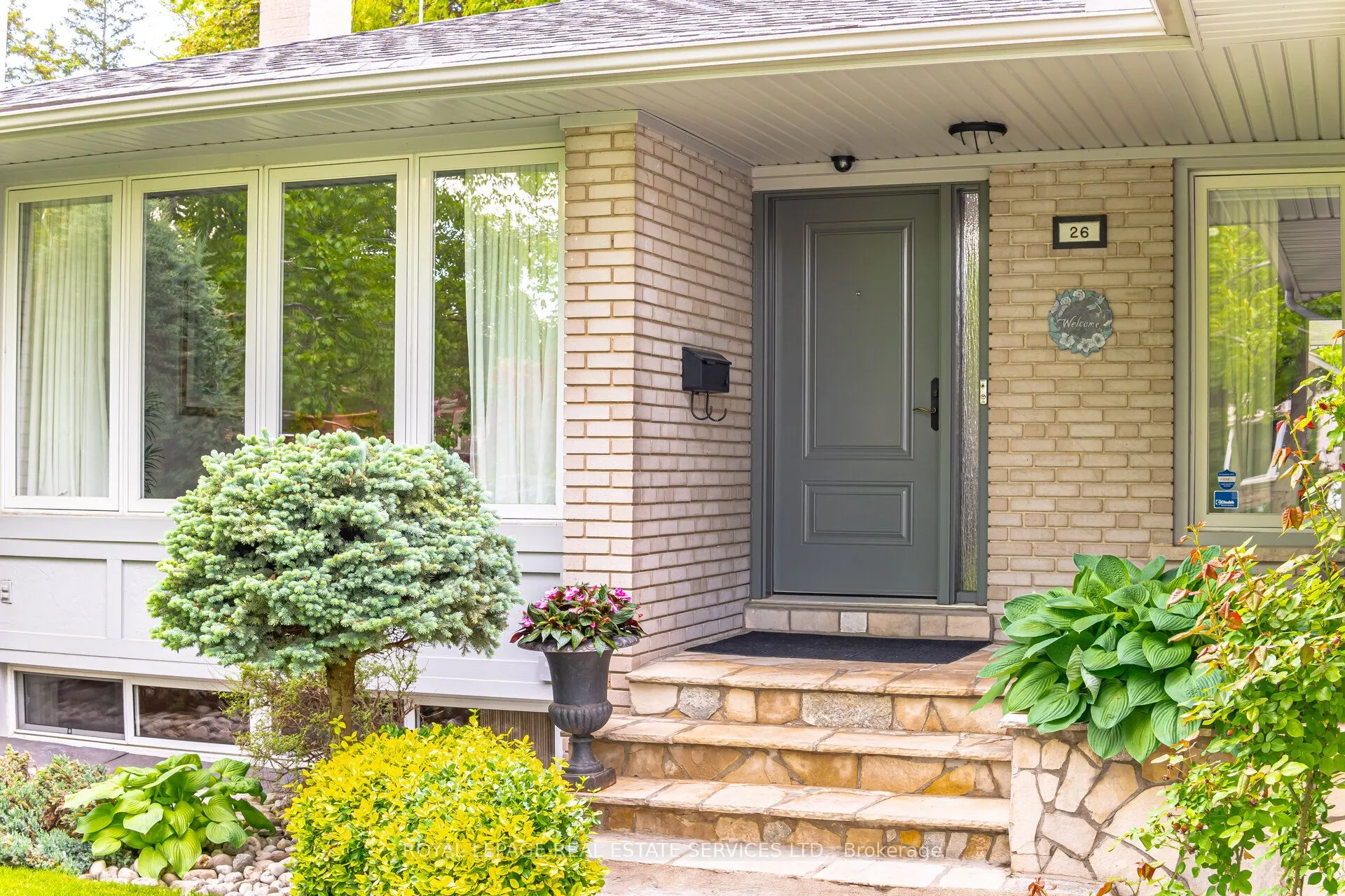 26 Alanmeade Crescent