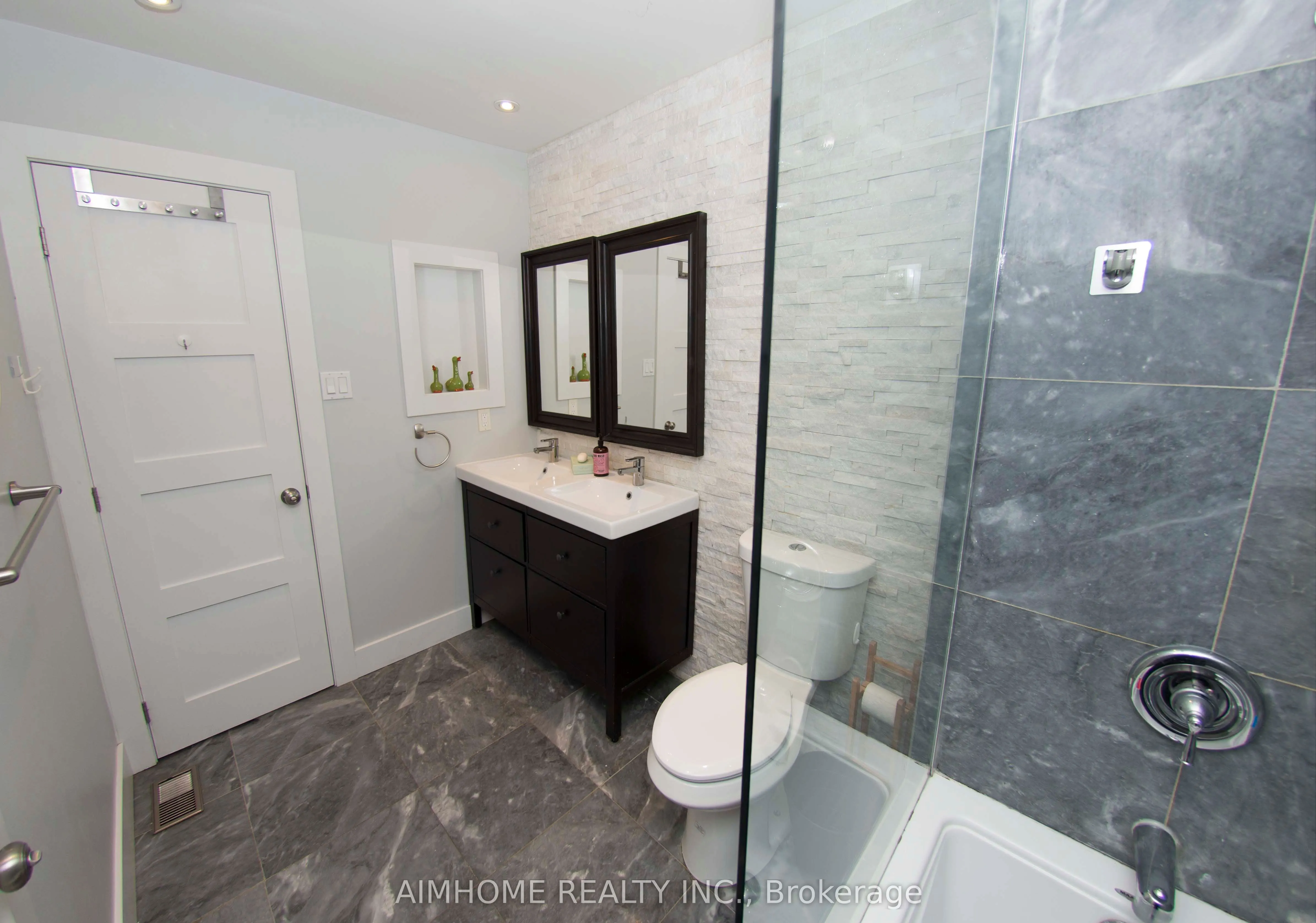1224 Kirstie Court, #54