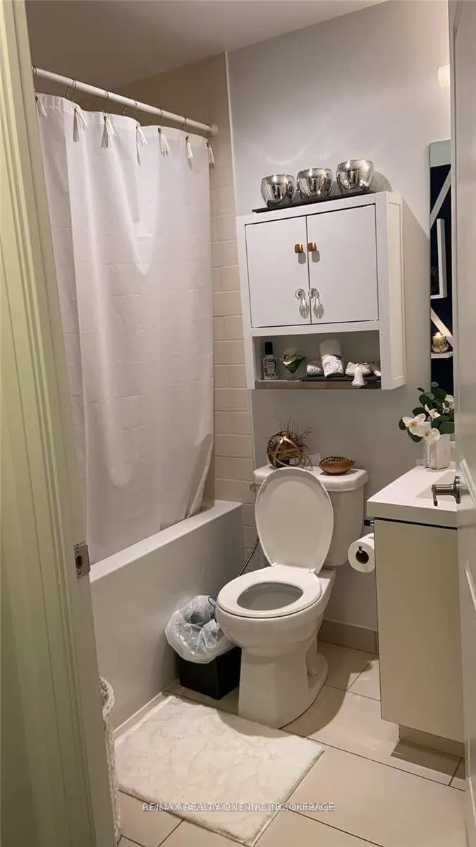 65 Speers Road, #1102
