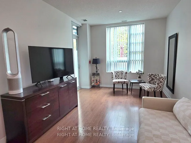 215 Sherway Gardens Road, #101