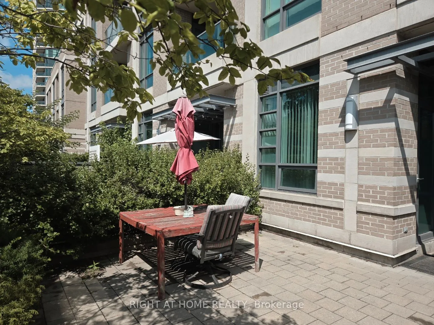 215 Sherway Gardens Road, #101