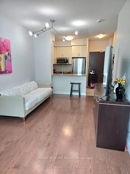 215 Sherway Gardens Road, #101