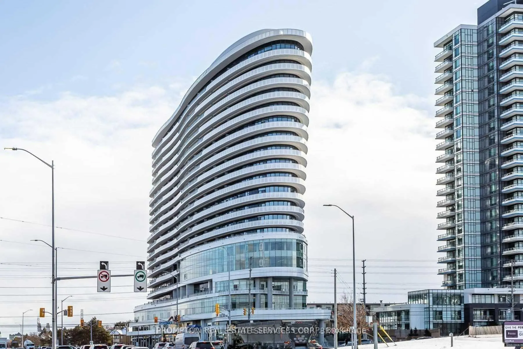 2520 Eglinton Avenue W, #802