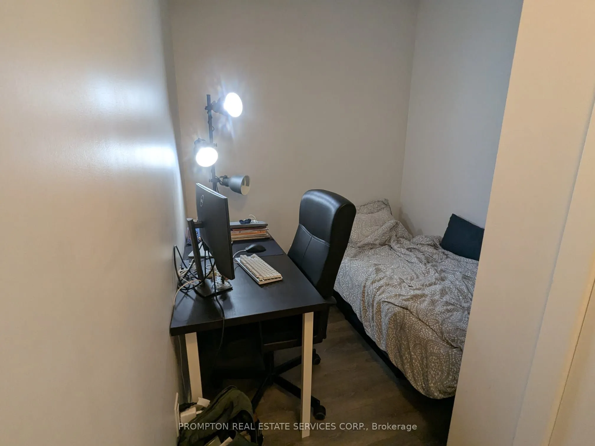 2520 Eglinton Avenue W, #802