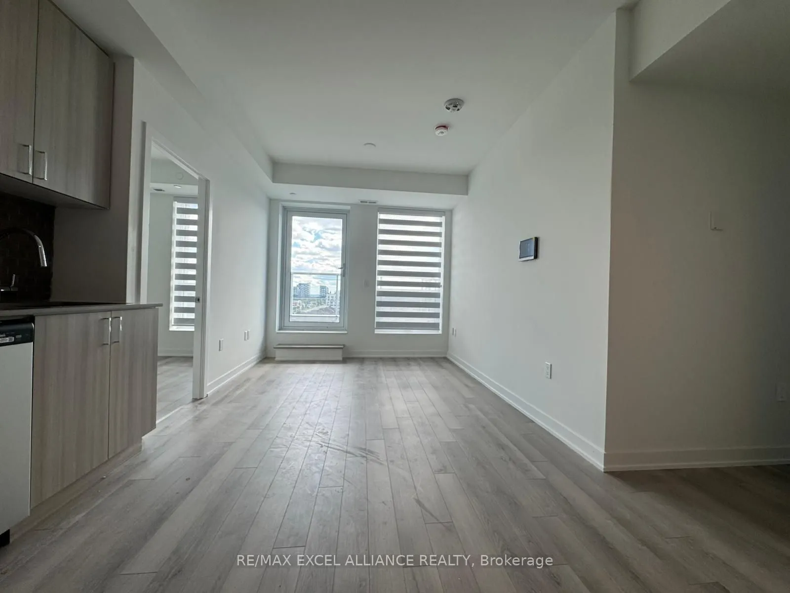 1005 Dundas Street E, #817