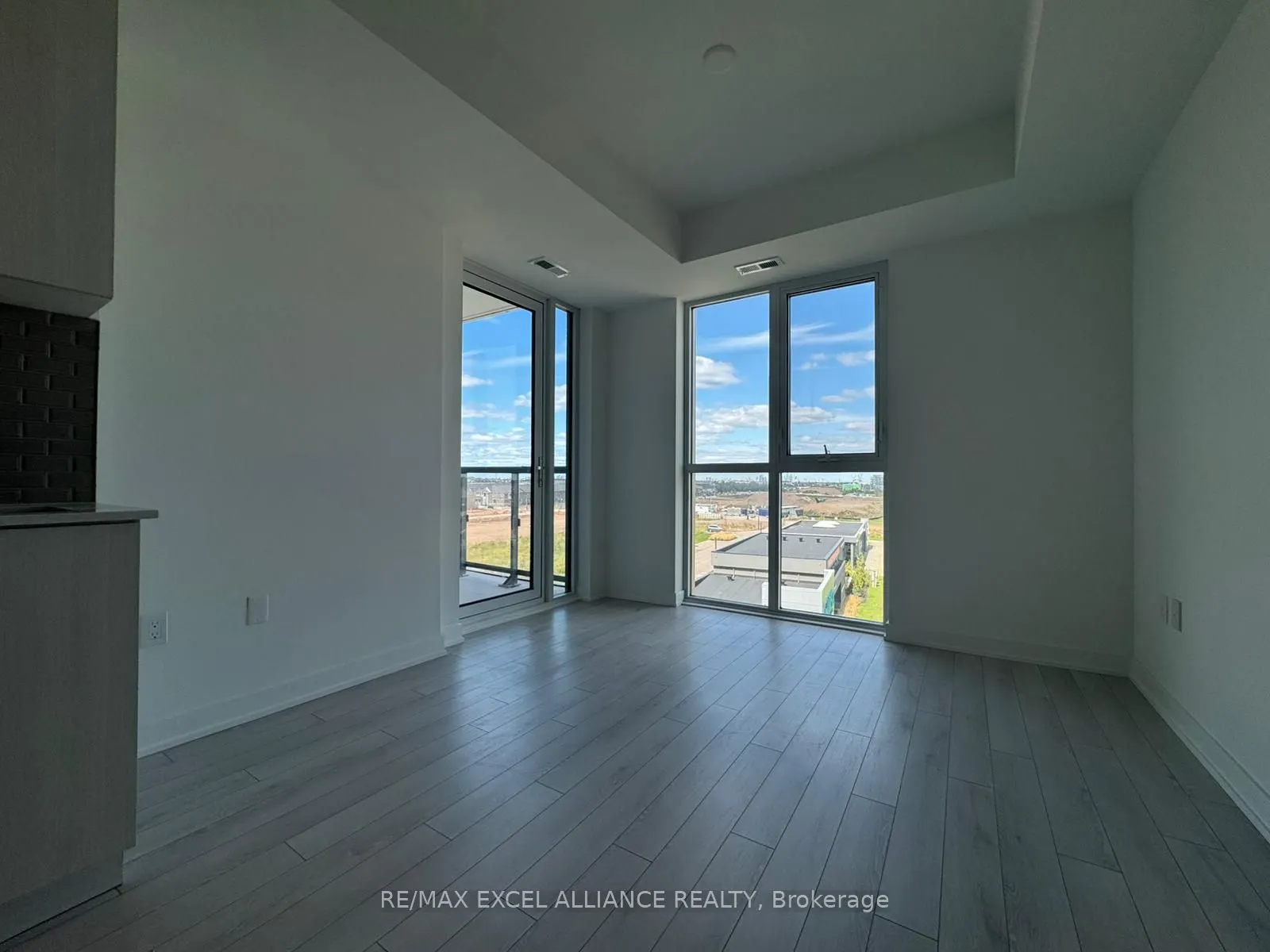 1005 Dundas Street E, #619