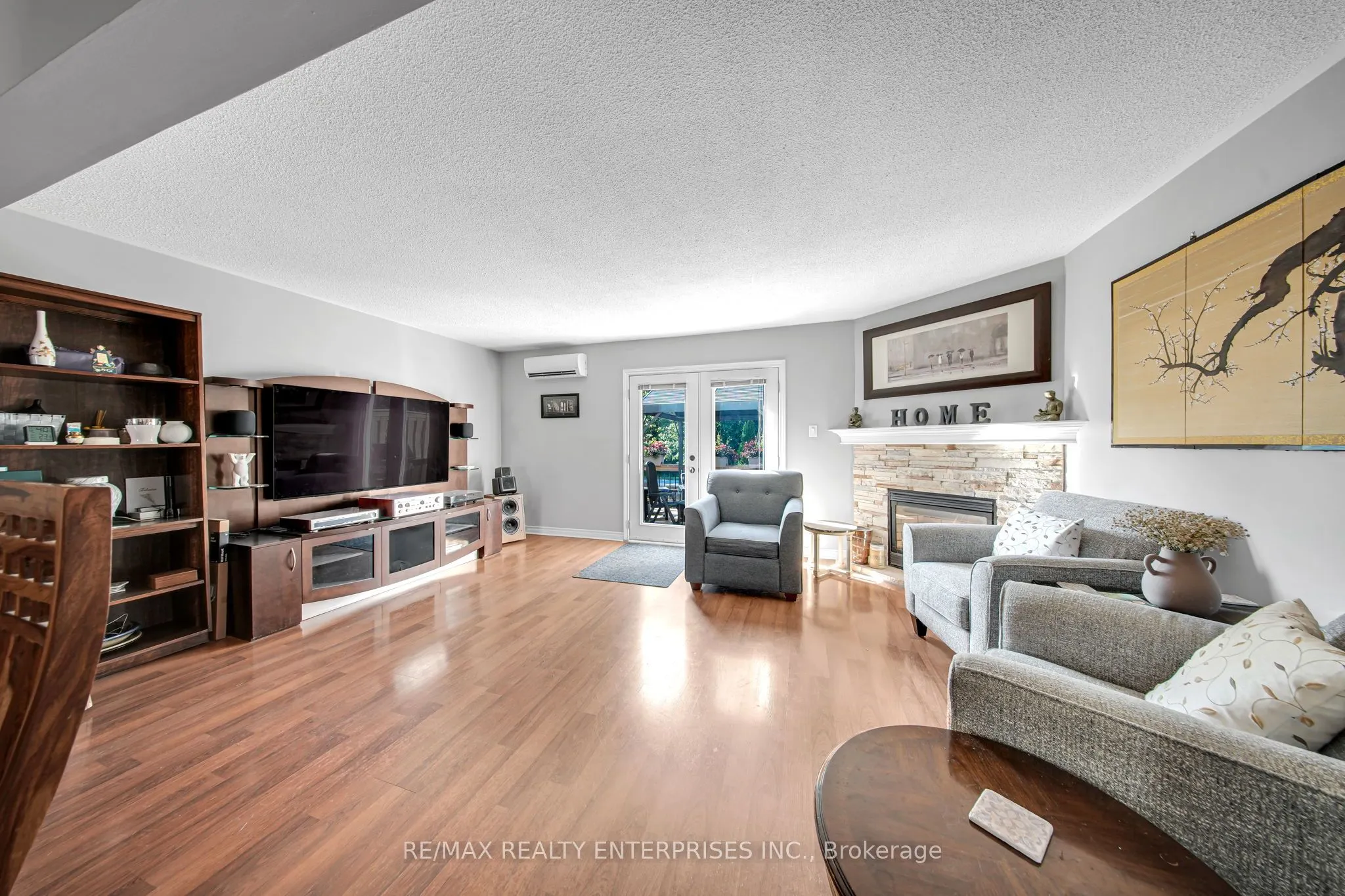 2056 Lakeshore Road W, #5