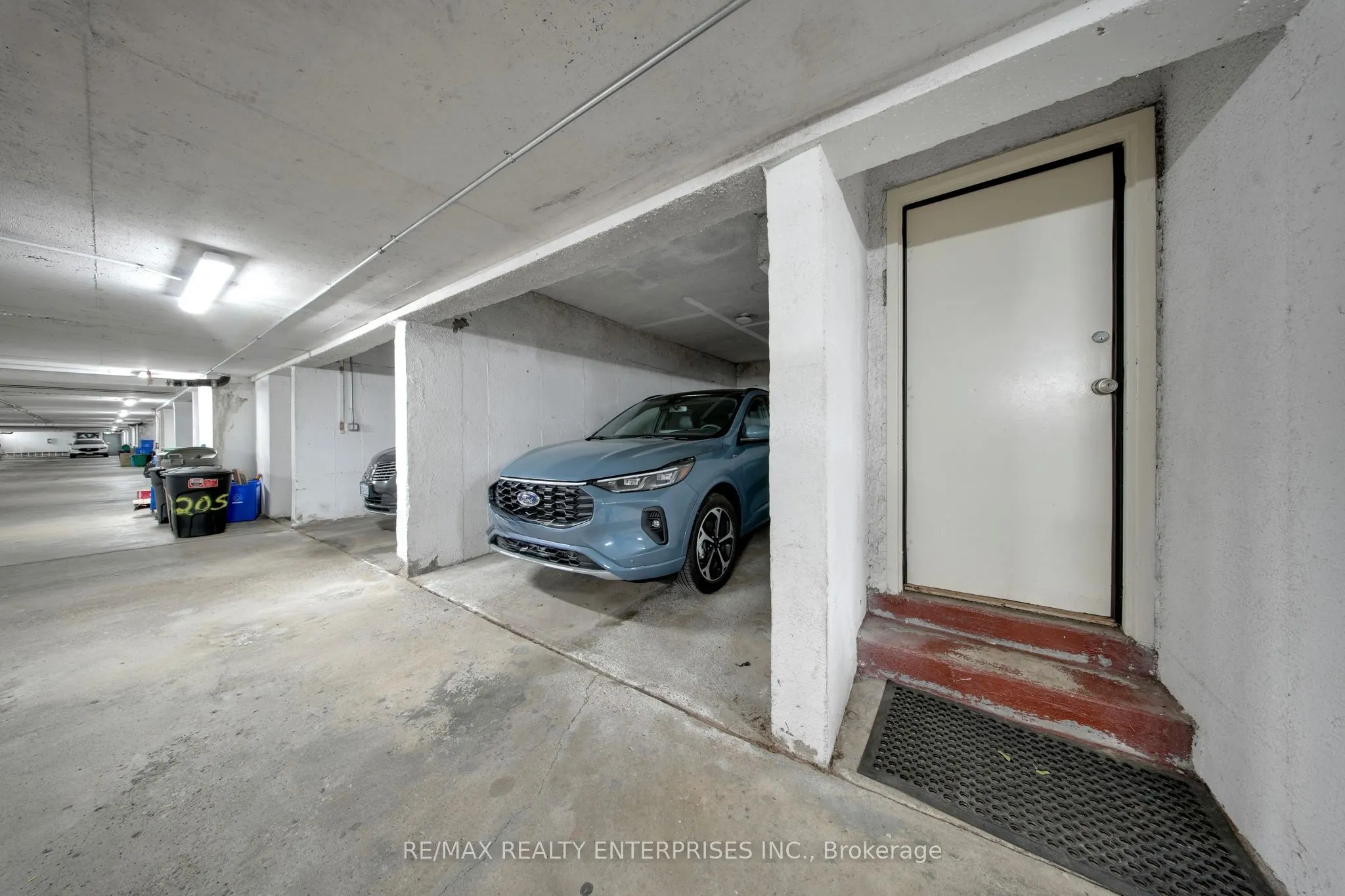 2056 Lakeshore Road W, #5