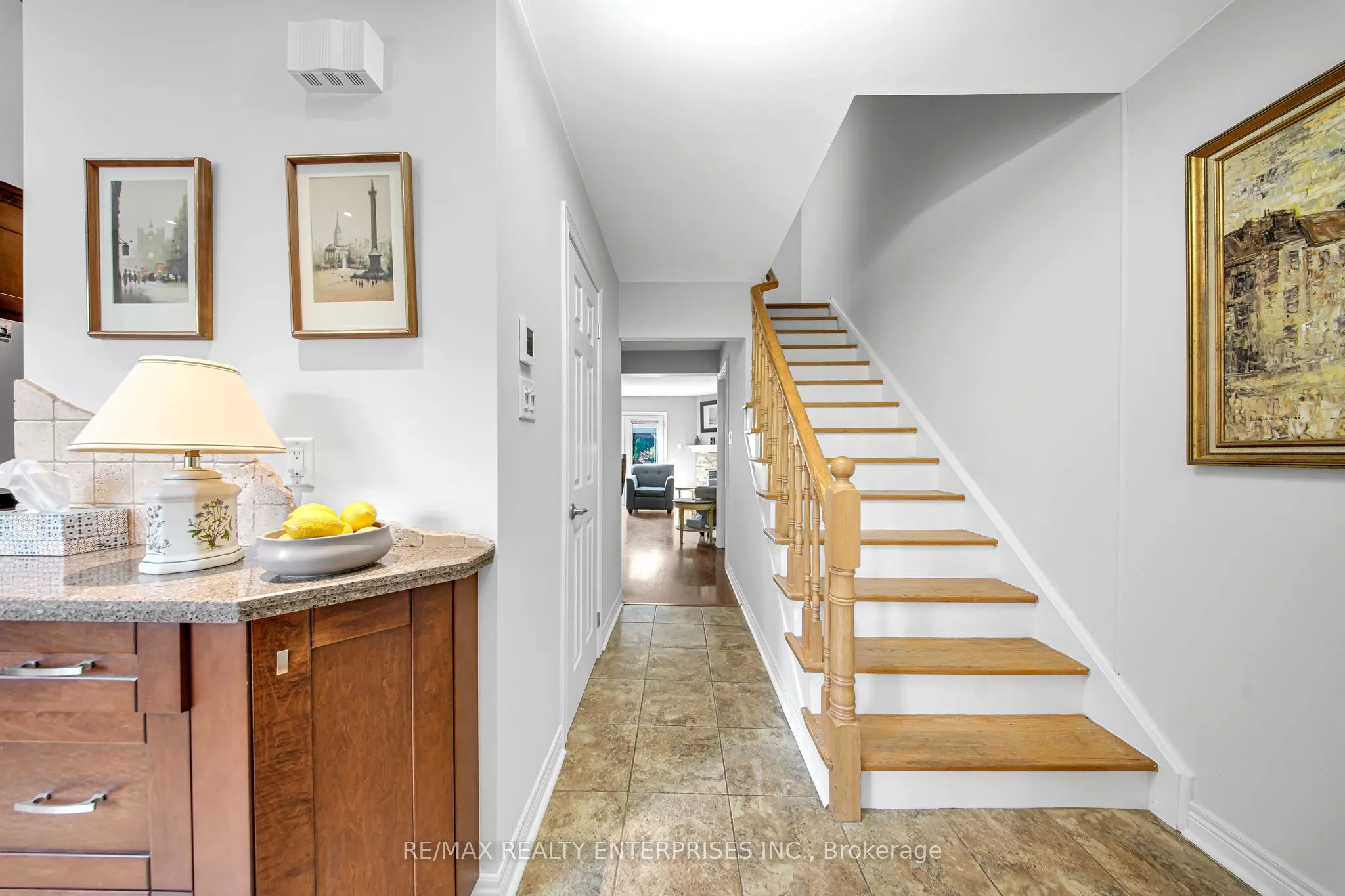 2056 Lakeshore Road W, #5