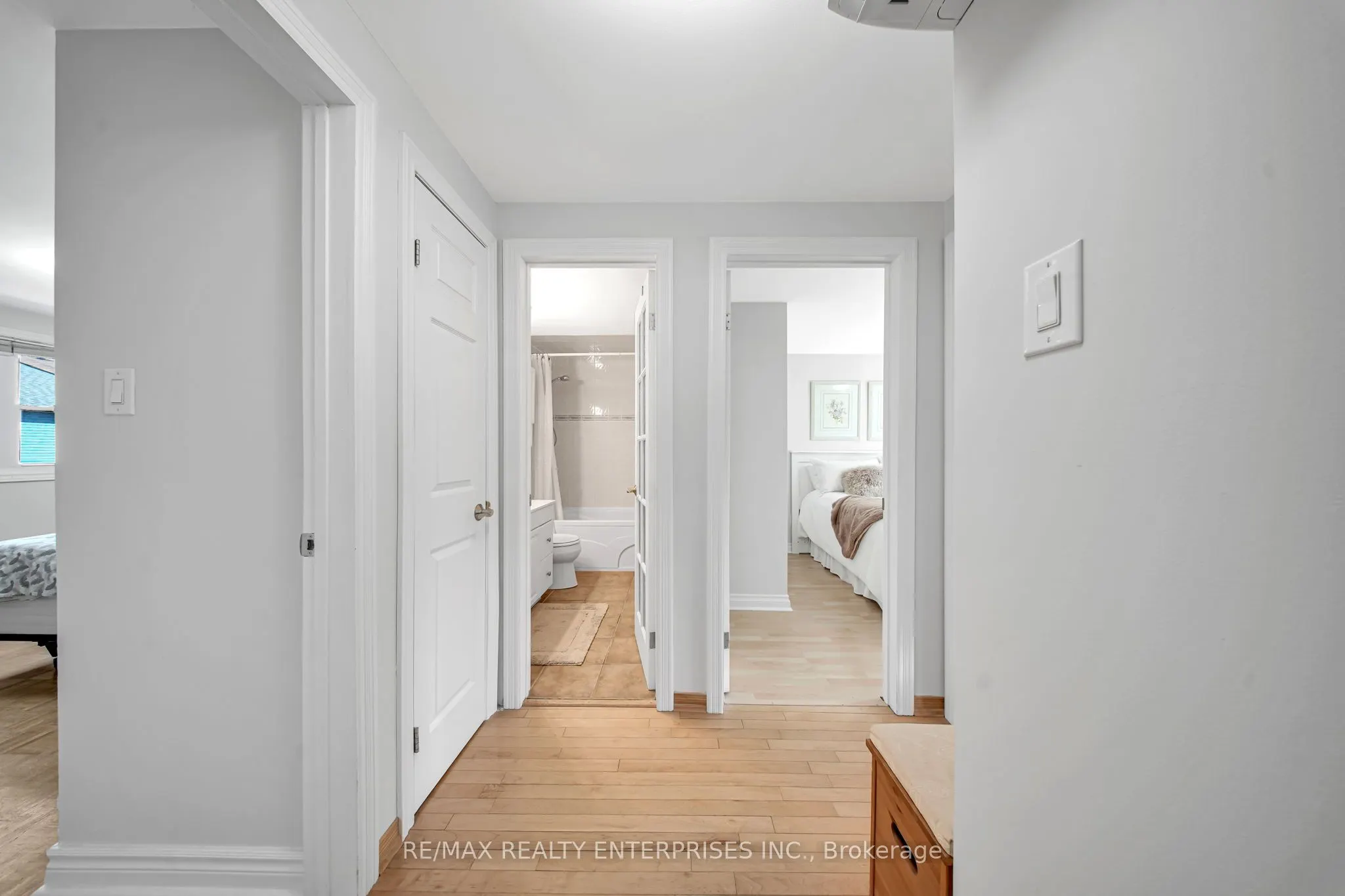 2056 Lakeshore Road W, #5