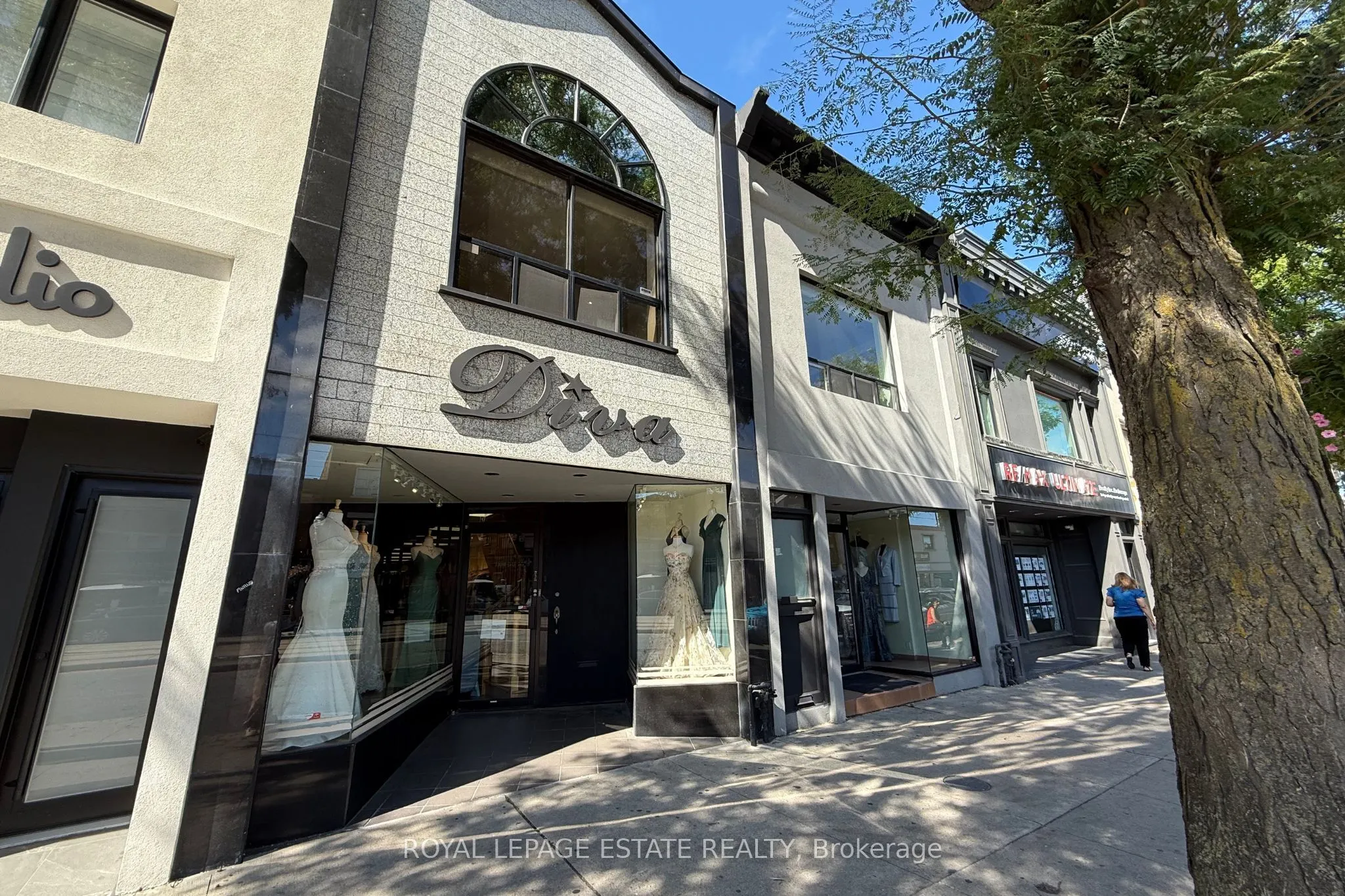 1196 St Clair Avenue W